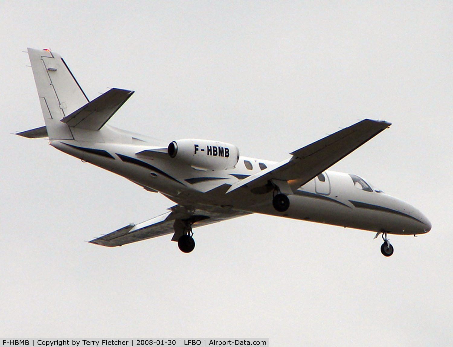 F-HBMB, 1982 Cessna 550 Citation II C/N 550-0324, Citation 550 about to land at Toulouse in January 2008