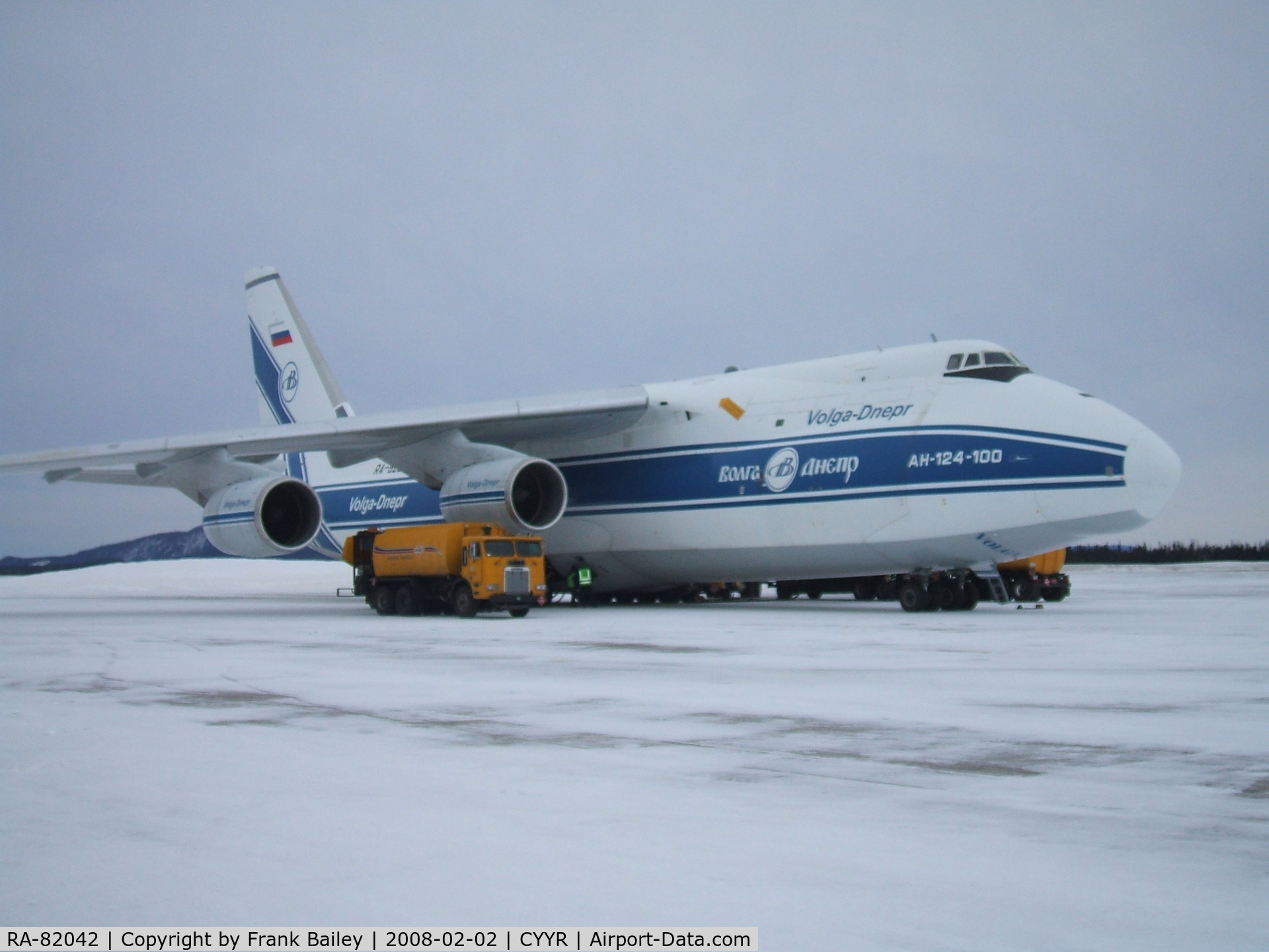 RA-82042, 1991 Antonov An-124-100 Ruslan C/N 9773054055093/0606, Landed Goose For Fuel.