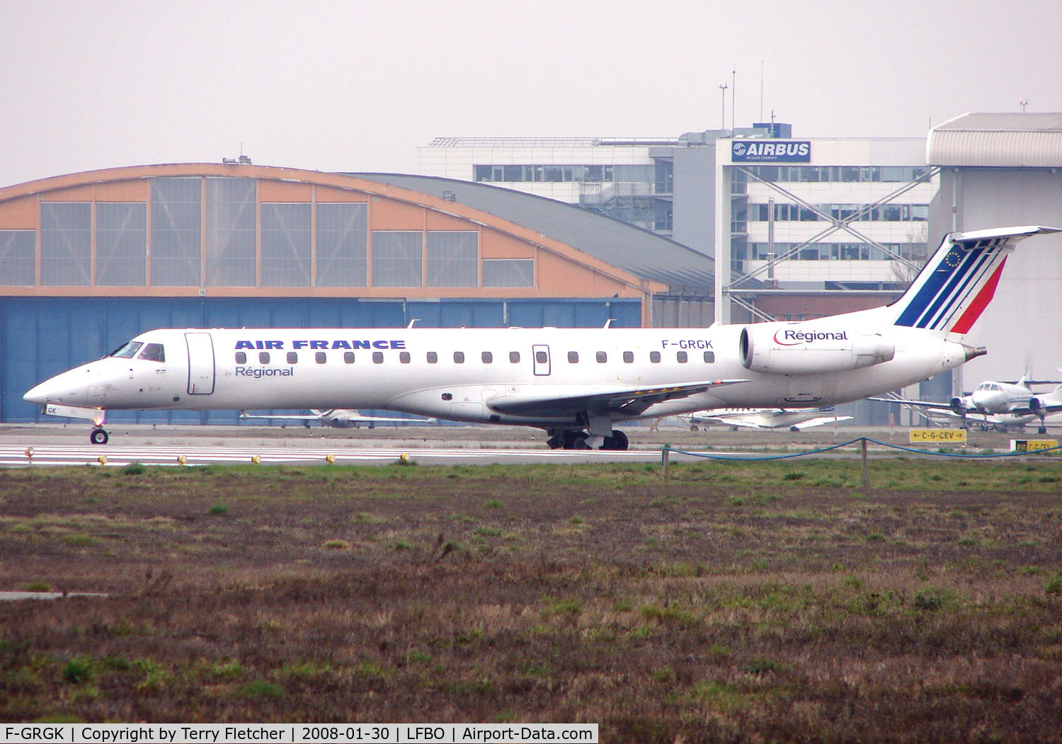 F-GRGK, 2000 Embraer EMB-145EU (ERJ-145EU) C/N 145324, Air France / Regional airlines Emb145 about to depart Toulouse