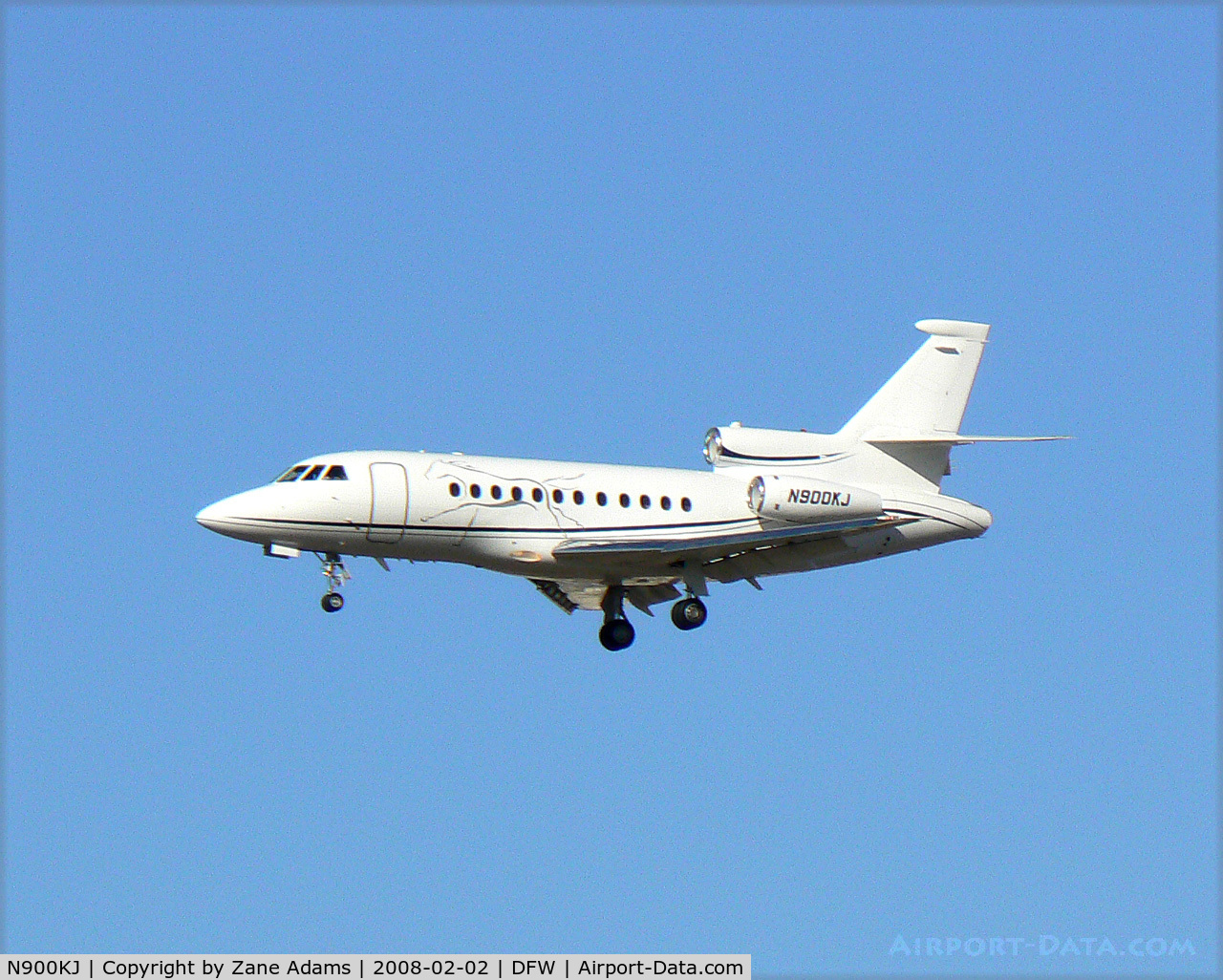 N900KJ, 2002 Dassault Falcon 900 C/N 199, Kendall Jackson Wine - Falcon 900 landing at DFW