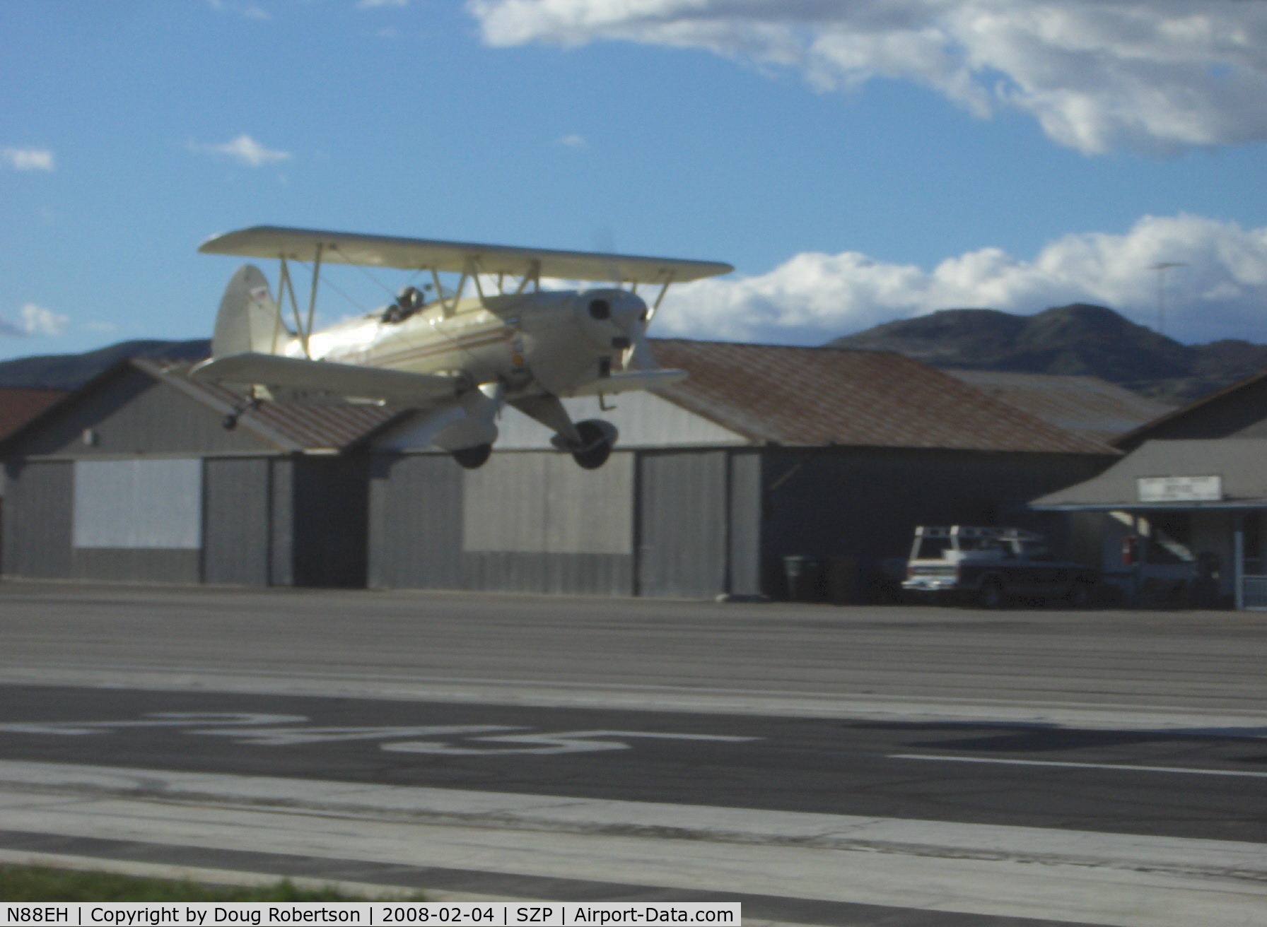 N88EH, 1970 EAA Biplane C/N EHH-1, 1979 Hooper EAA BIPLANE Model P, 'Woodstock', Lycoming O-290 135 Hp, takeoff climb Rwy 04