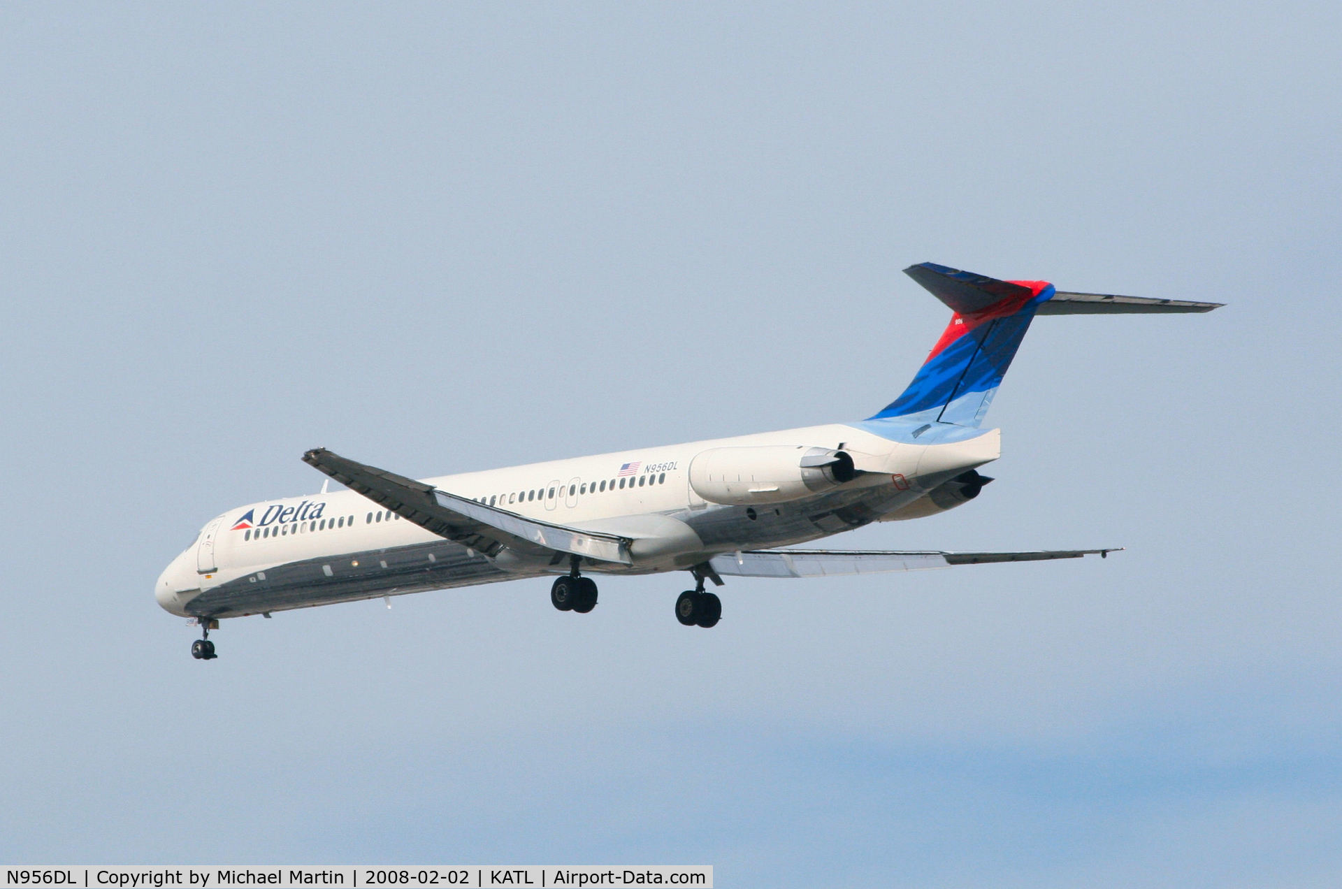 N956DL, 1990 McDonnell Douglas MD-88 C/N 49887, Over the numbers of 26R