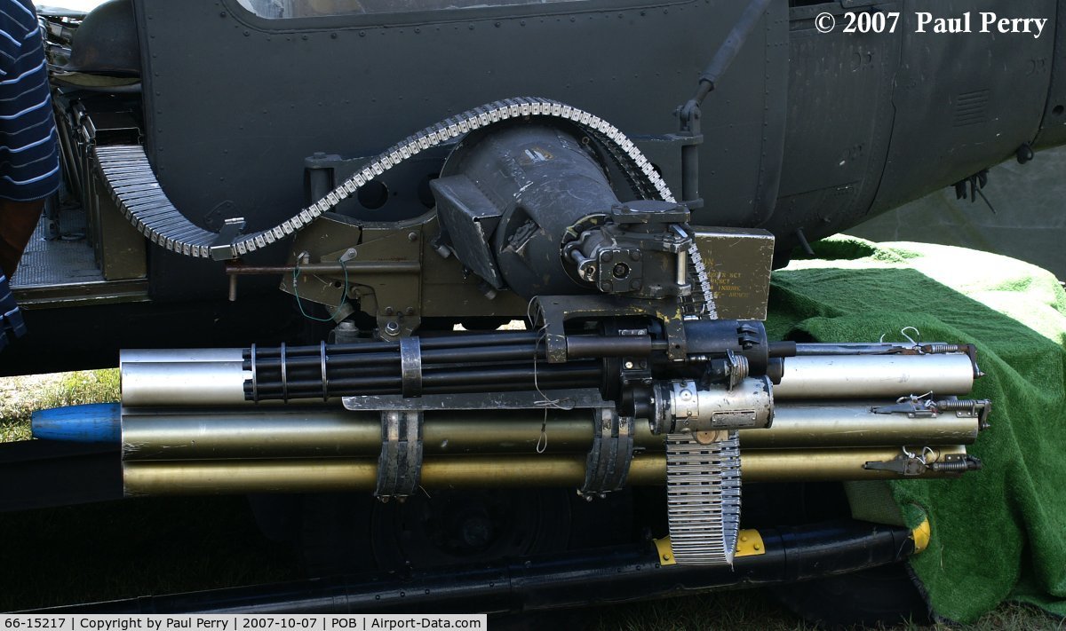 66-15217, 1966 Bell UH-1M Iroquois C/N 1945, Closeup of the port half of the M21 Armament Subsystem.