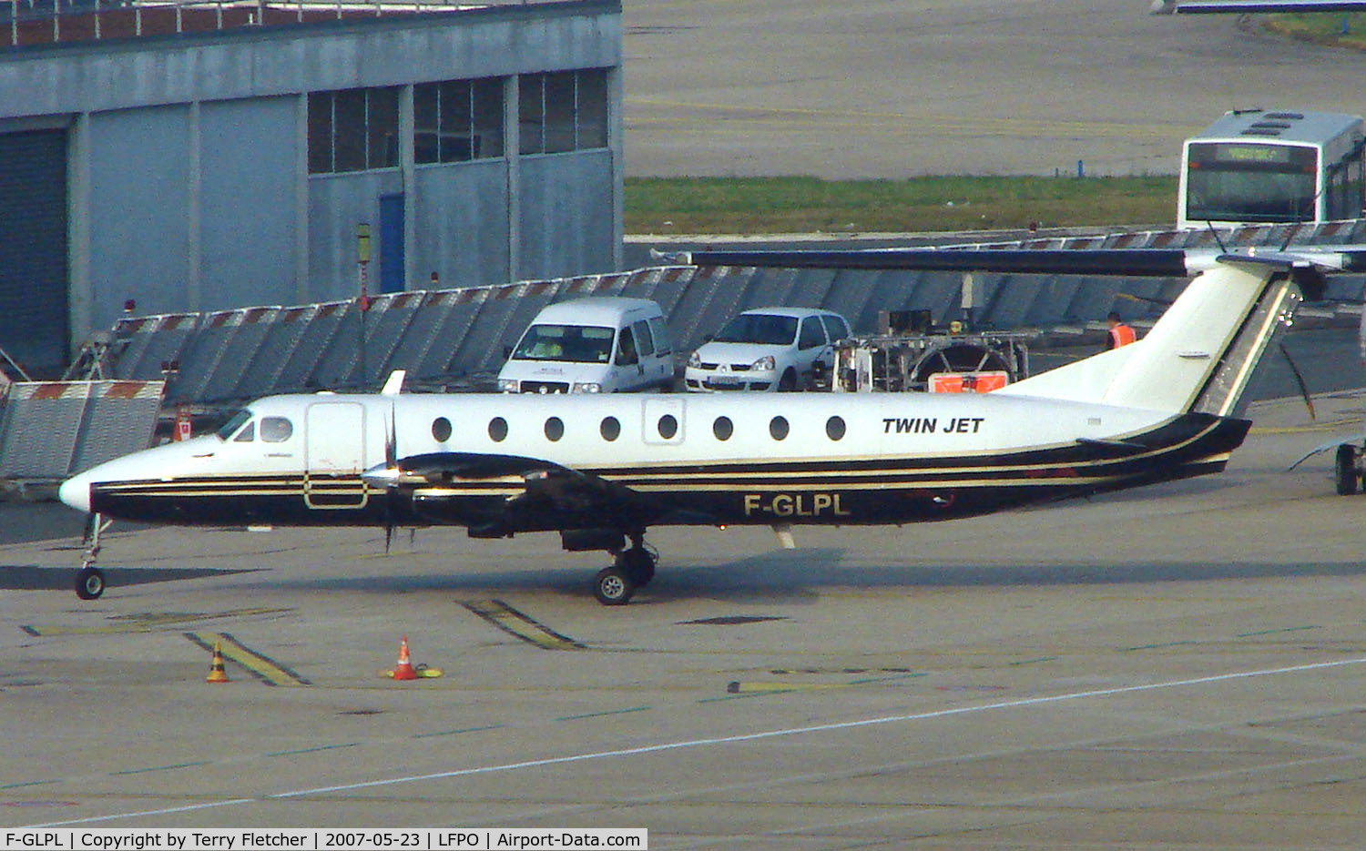 F-GLPL, Beech 1900C C/N UC-92, French Commuter airline Twin Jet in a revised colour scheme