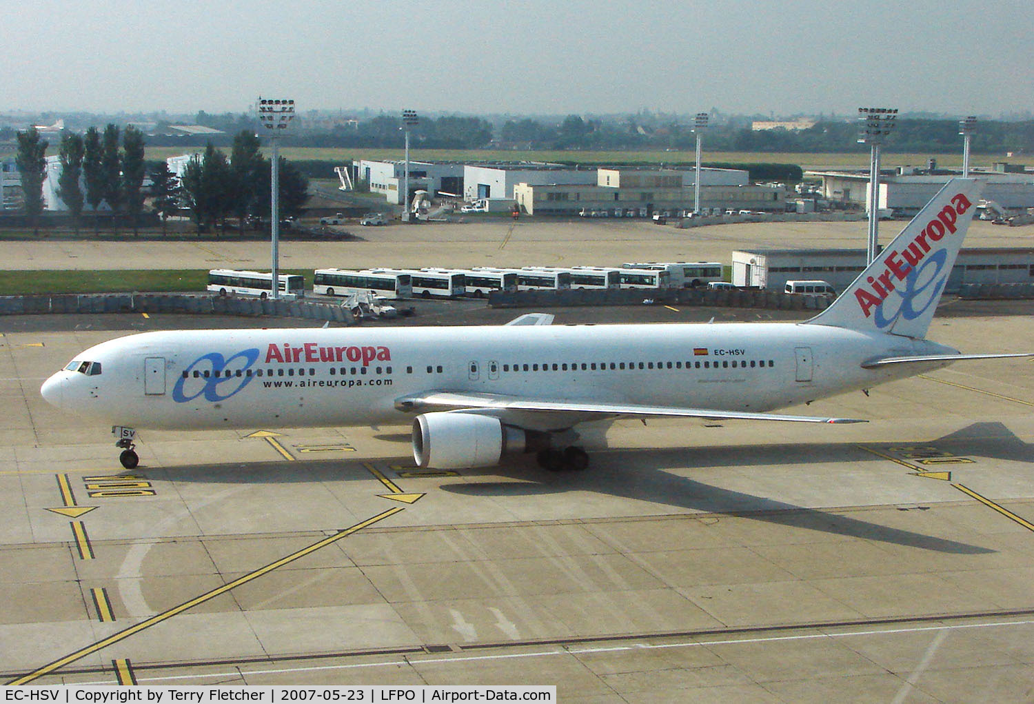 EC-HSV, 2001 Boeing 767-3Q8/ER C/N 29387, Air Europa B767 arrives at Paris Orly in May 2007