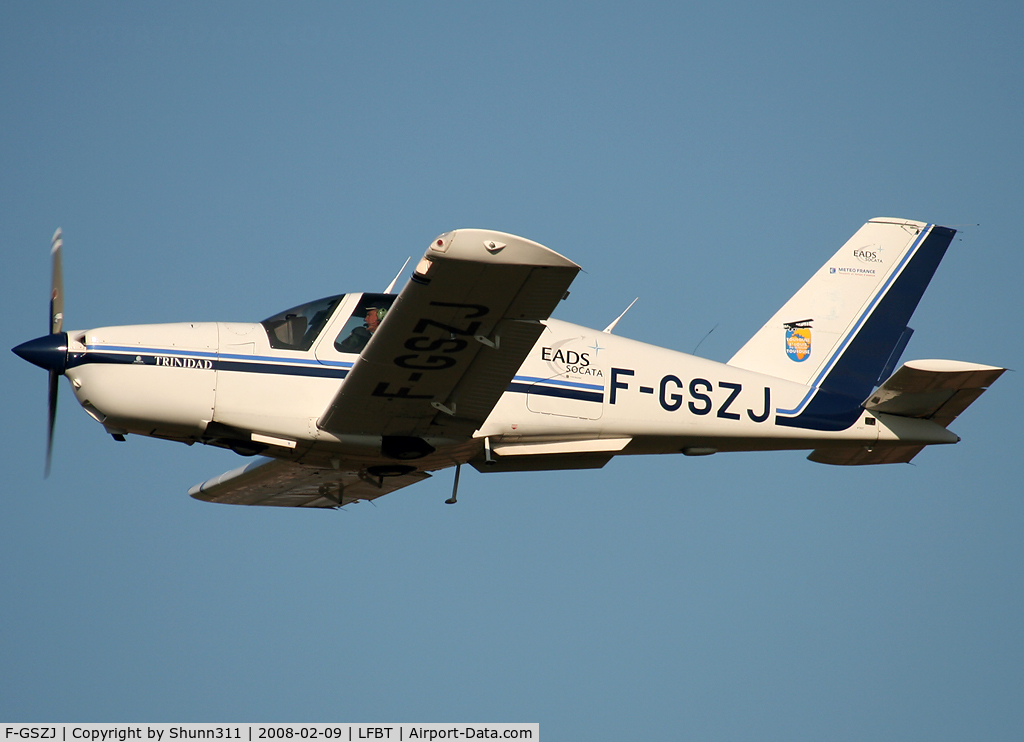 F-GSZJ, Socata TB-20 C/N 1227, Take off rwy 02