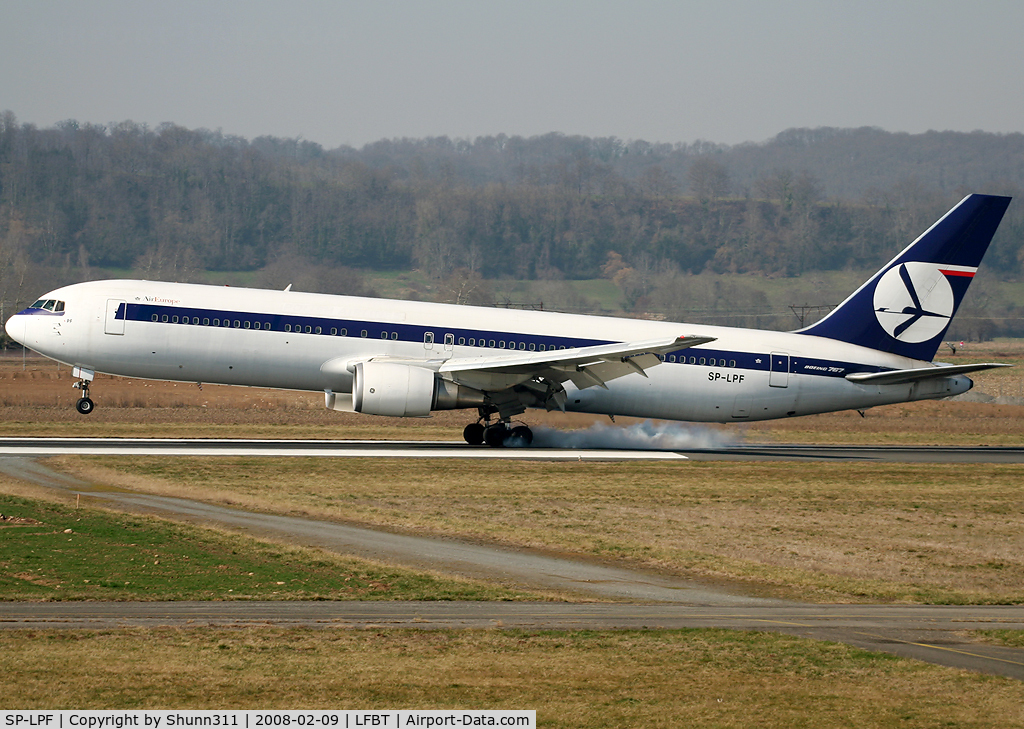 SP-LPF, 1992 Boeing 767-319/ER C/N 24876, Landing rwy 02