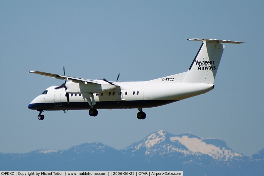 C-FEXZ, 1992 De Havilland Canada DHC-8-314 Dash 8 C/N 319, Voyageur Airways landing at Vancouver