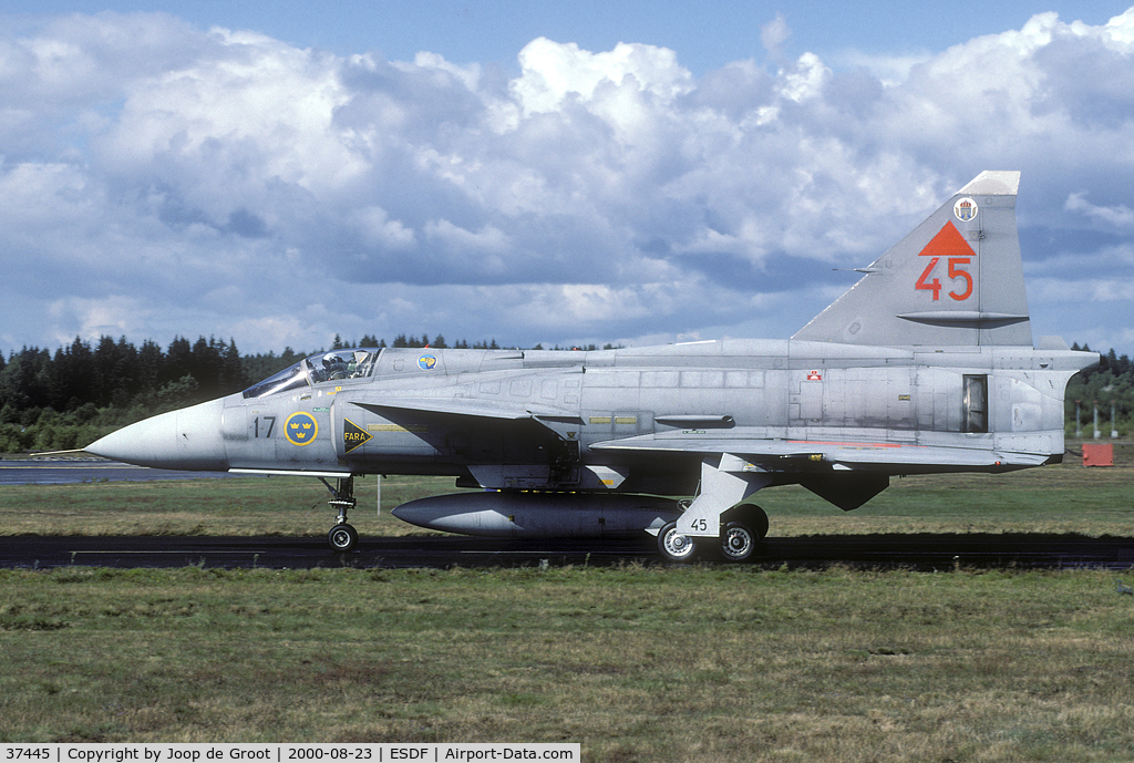 37445, Saab JA 37D Viggen C/N 37445, This was one of the fighters that flew during the exercise Baltic Link.