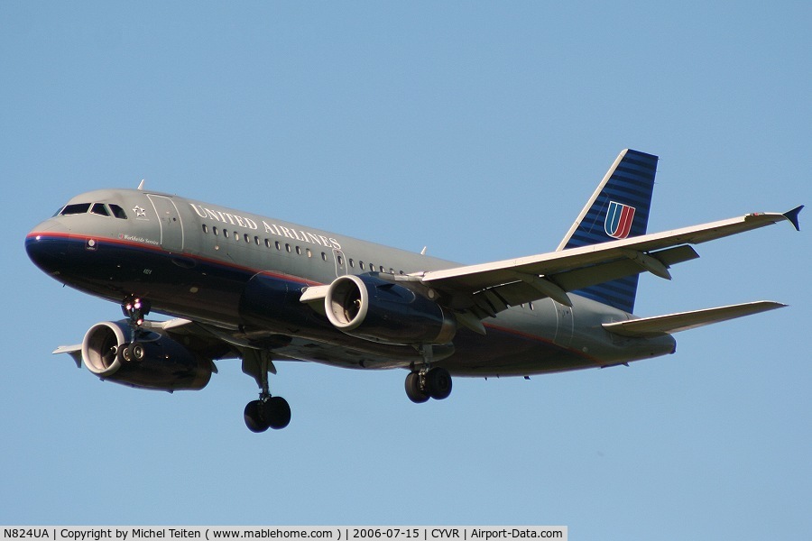 N824UA, 1999 Airbus A319-131 C/N 965, United Airlines