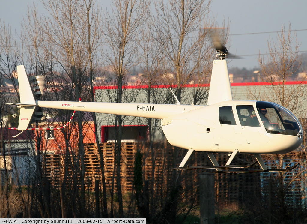 F-HAIA, Robinson R44 II C/N 10734, Take off from its home base