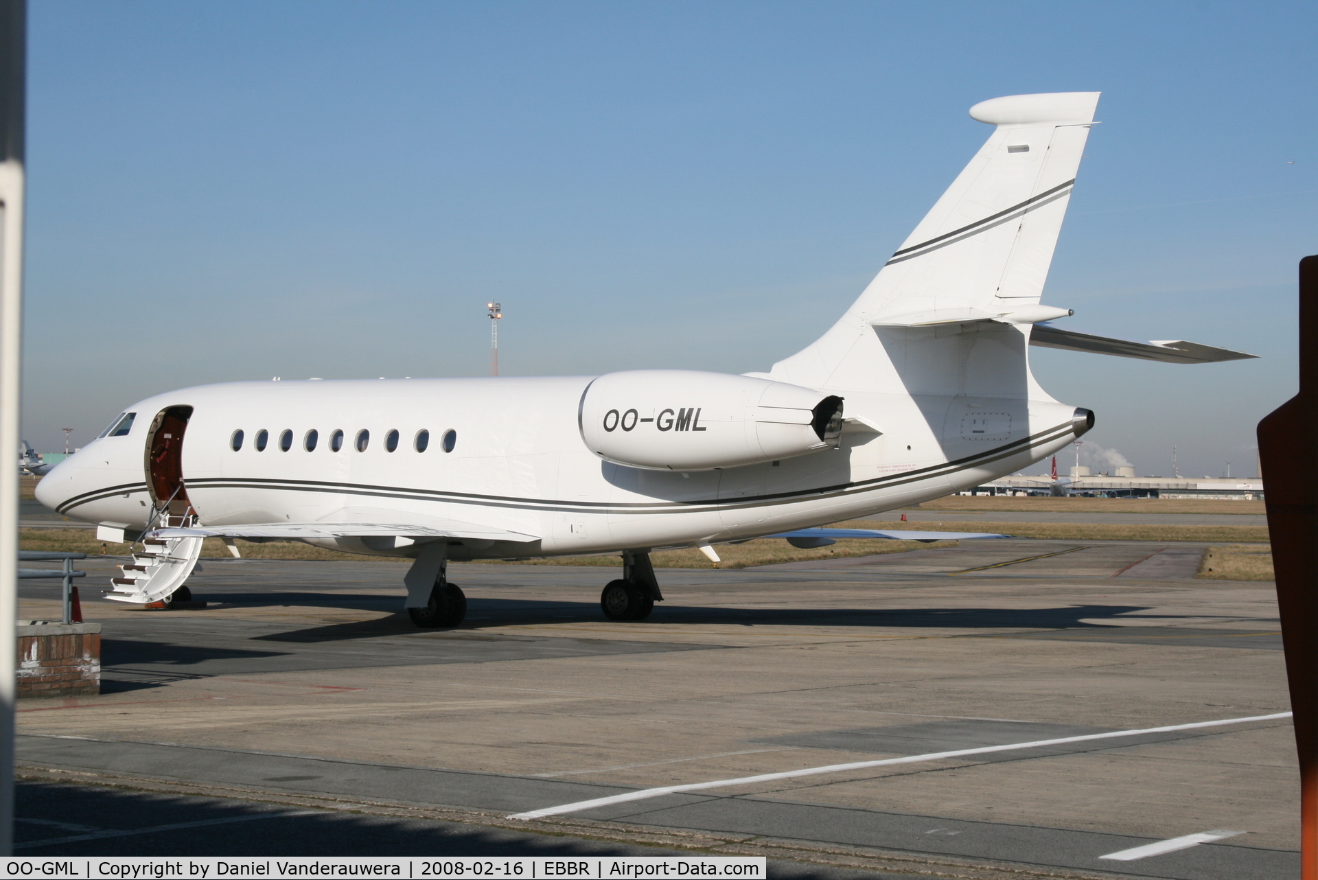 OO-GML, 2005 Dassault Falcon 2000EX C/N 75, parked on G.A. apron