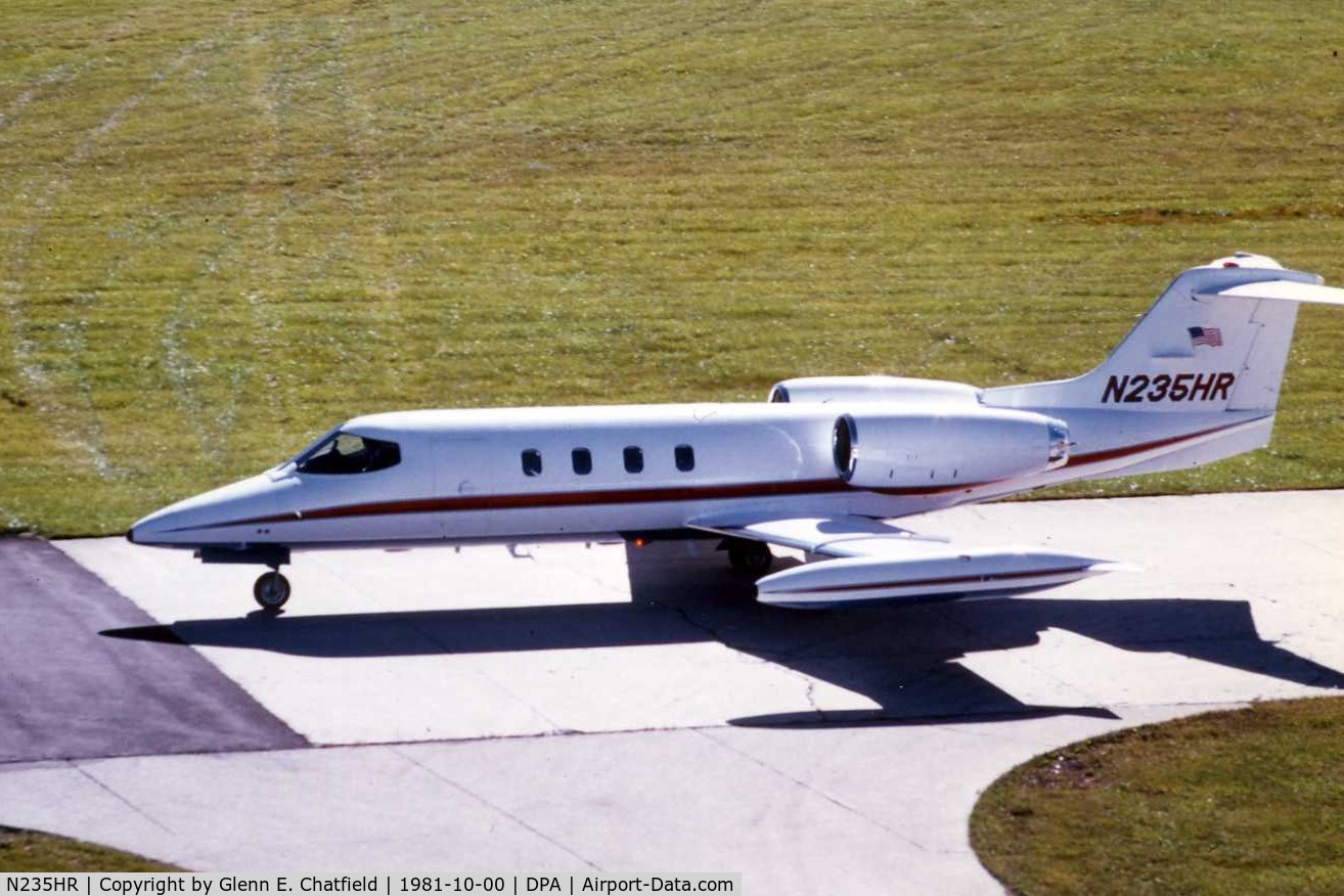 N235HR, 1976 Gates Learjet 35A C/N 082, Photo taken for aircraft recognition training. Taxiing past the control tower.