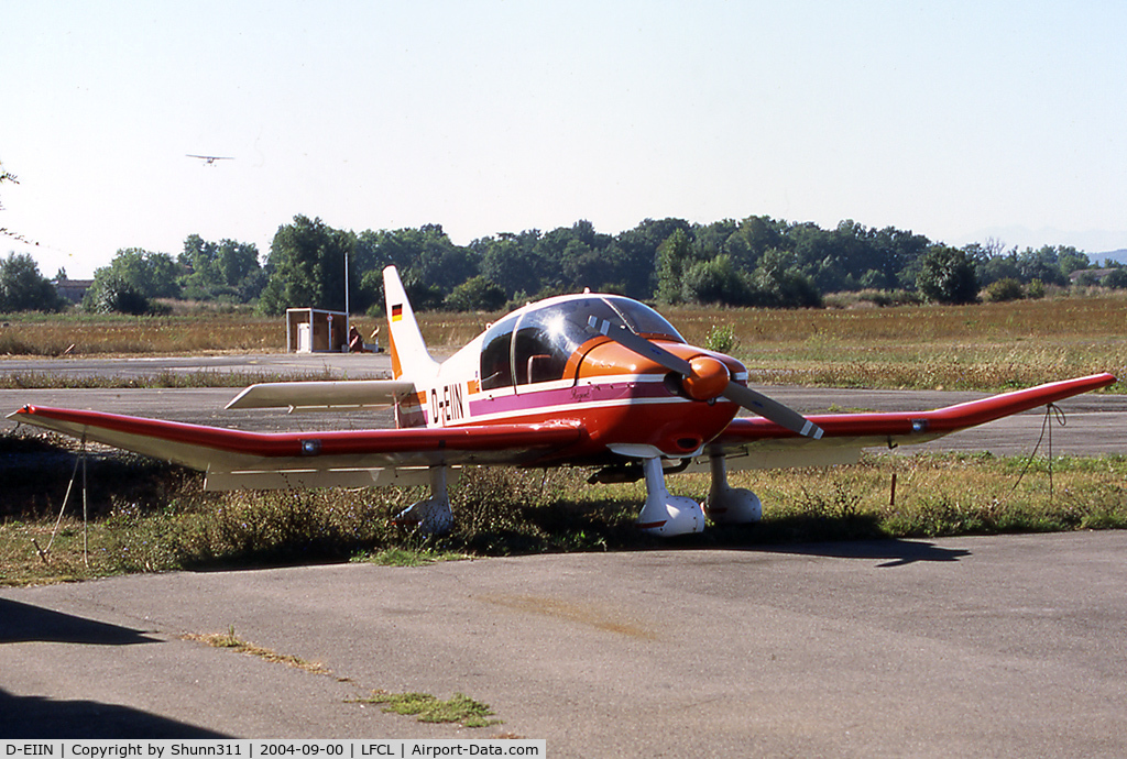 D-EIIN, Robin DR-400-140B Major C/N 935, Parked in the grass in front of the maintenance hangard...