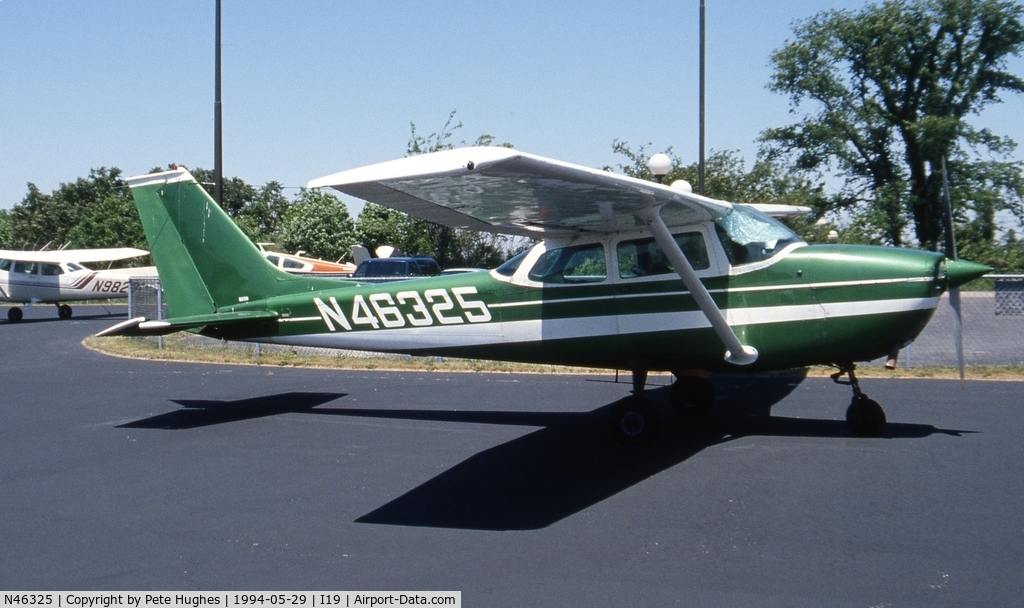 N46325, 1968 Cessna 172K Skyhawk C/N 17257188, N46325 Cessna 172 at Greene County OH