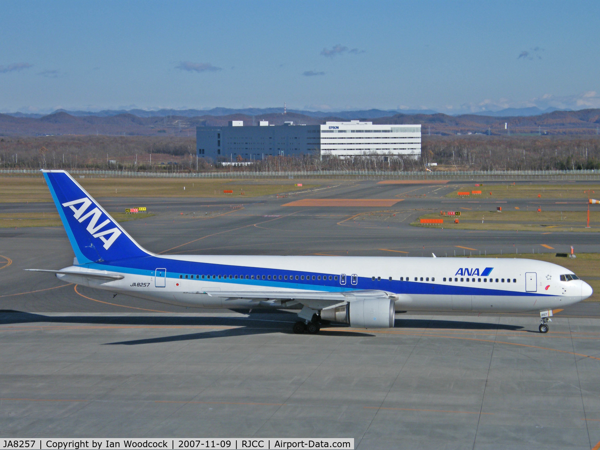 JA8257, 1987 Boeing 767-381 C/N 23757, Boeing 767-381/ANA/Chitose