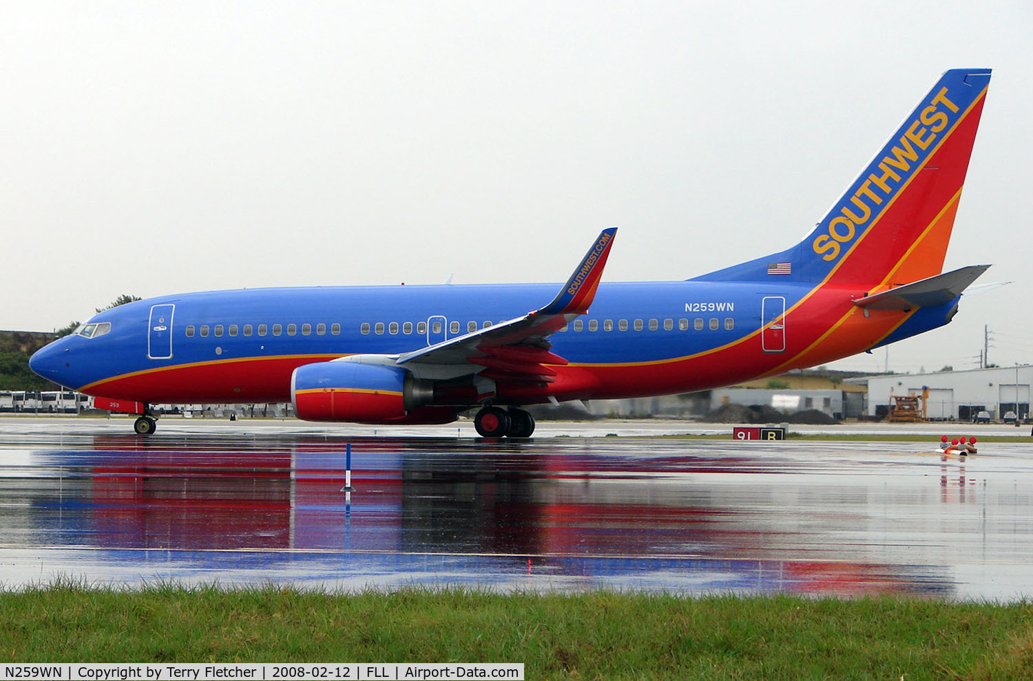 N259WN, 2006 Boeing 737-7H4 C/N 35554, One of 15 aircraft waiting in line for departure after storms temporarily closed depatures from Ft Lauderdale Int