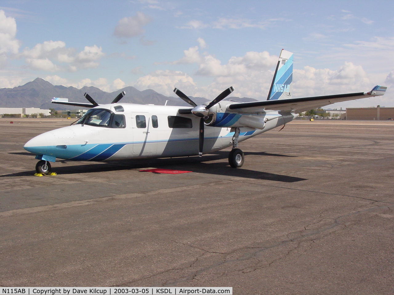N115AB, 1975 Rockwell 690A Turbo Commander C/N 11231, Great paint scheme on N115AB - a nice example of the 690A