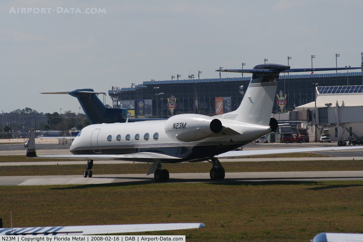 N23M, 1999 Gulfstream Aerospace G-V C/N 579, 3M Co