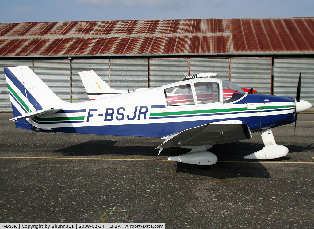 F-BSJR, Robin DR-300-108 2+2 C/N 514, In front of the Airclub