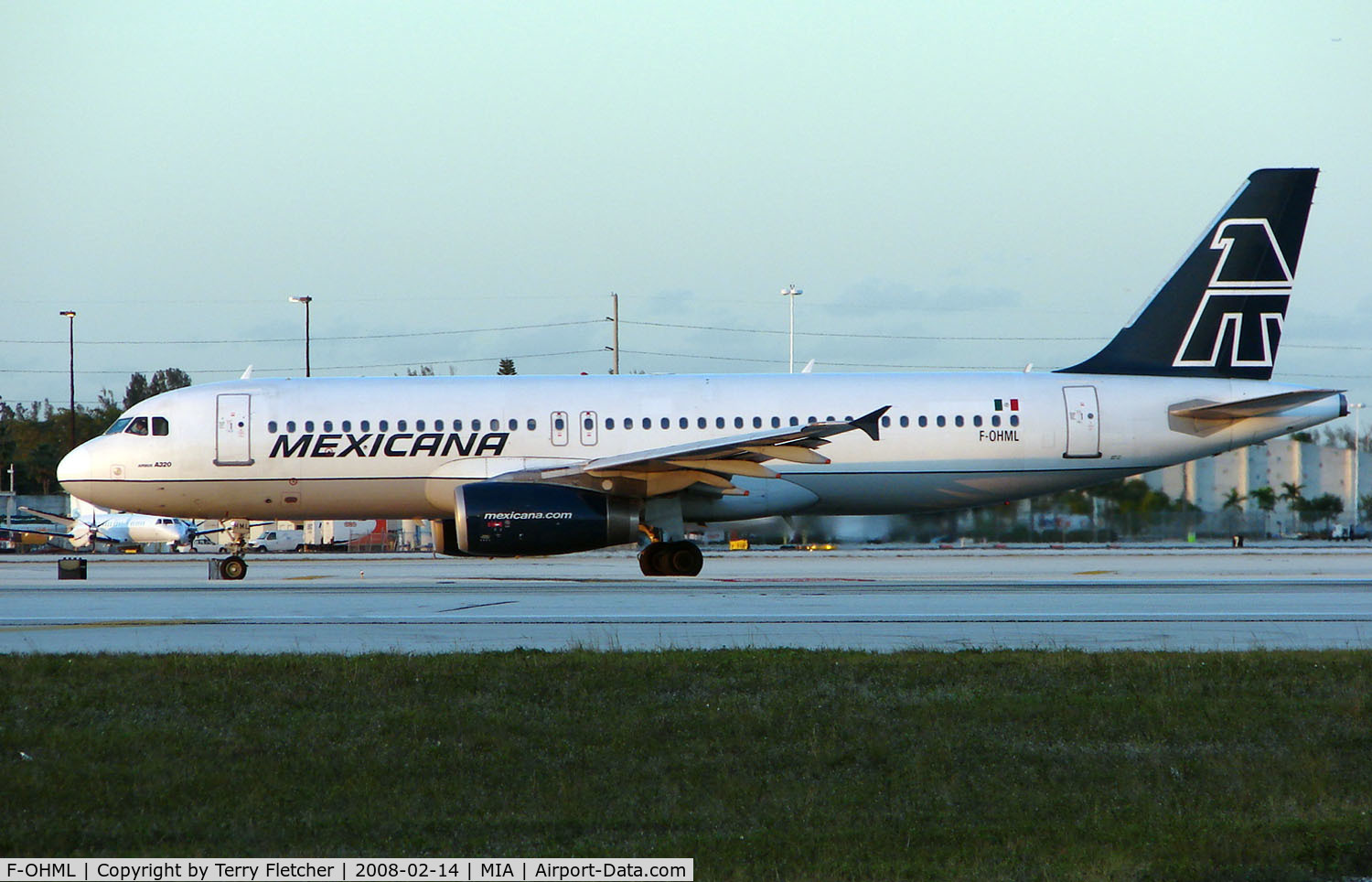 F-OHML, Airbus A320-231 C/N 0320, Mexicana A320 at Miami in Feb 2008