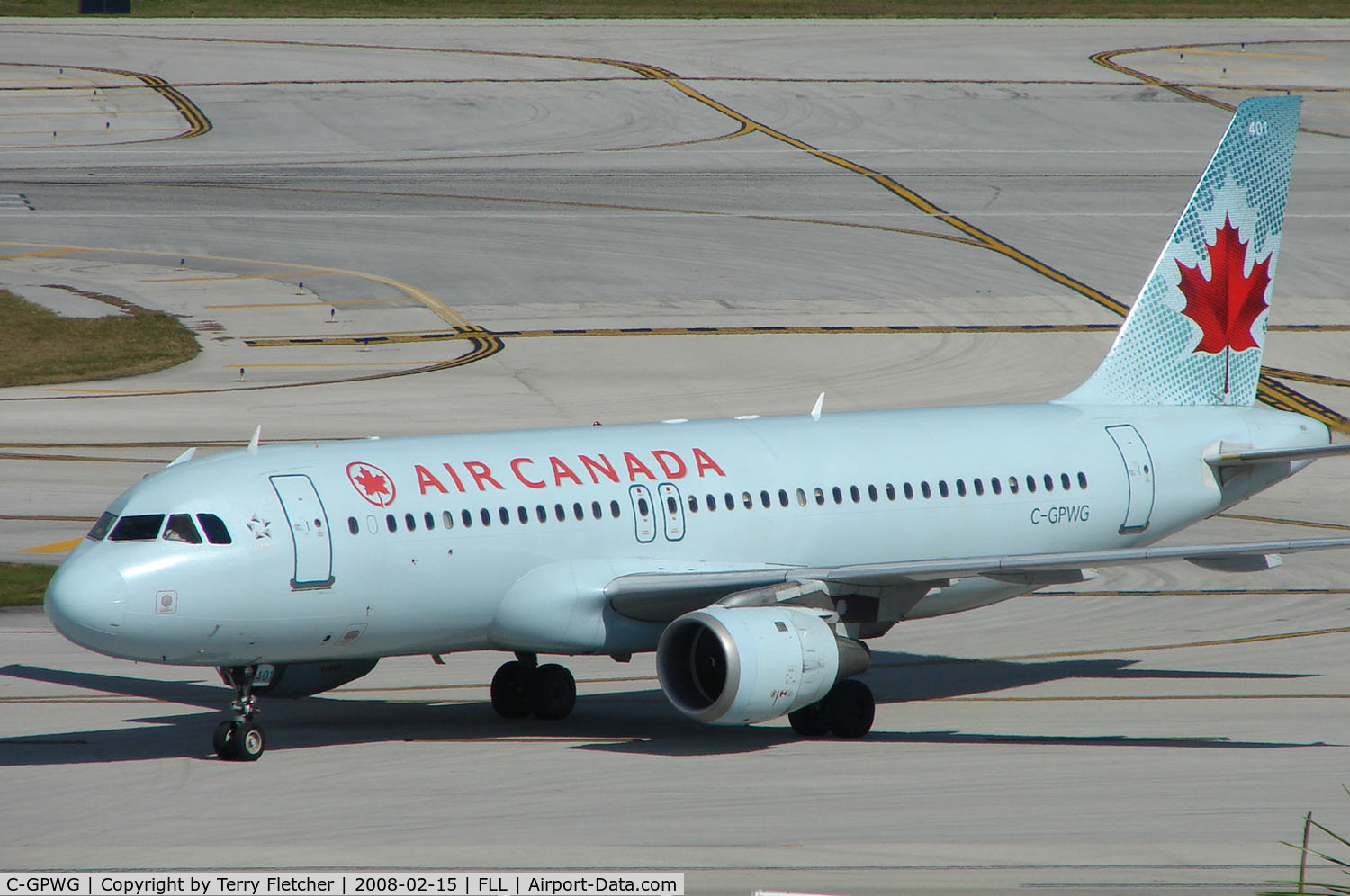 C-GPWG, 1991 Airbus A320-211 C/N 174, Air Canada A320 taxies in at Ft Lauderdale Int