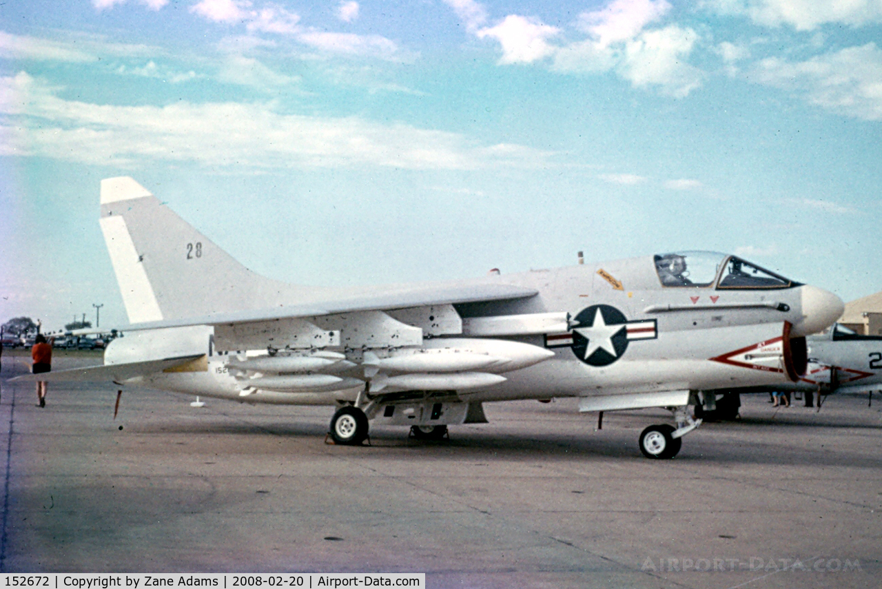 152672, LTV A-7A Corsair II C/N A-029, A-7A at Dallas Naval Air Station