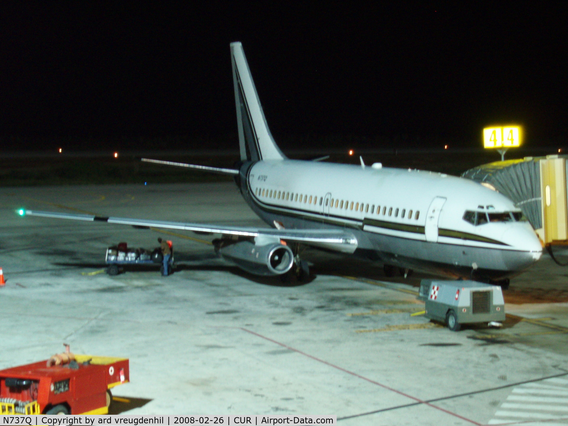 N737Q, 1976 Boeing 737-2L9 C/N 21279, seen at Hato airport (curacao)
