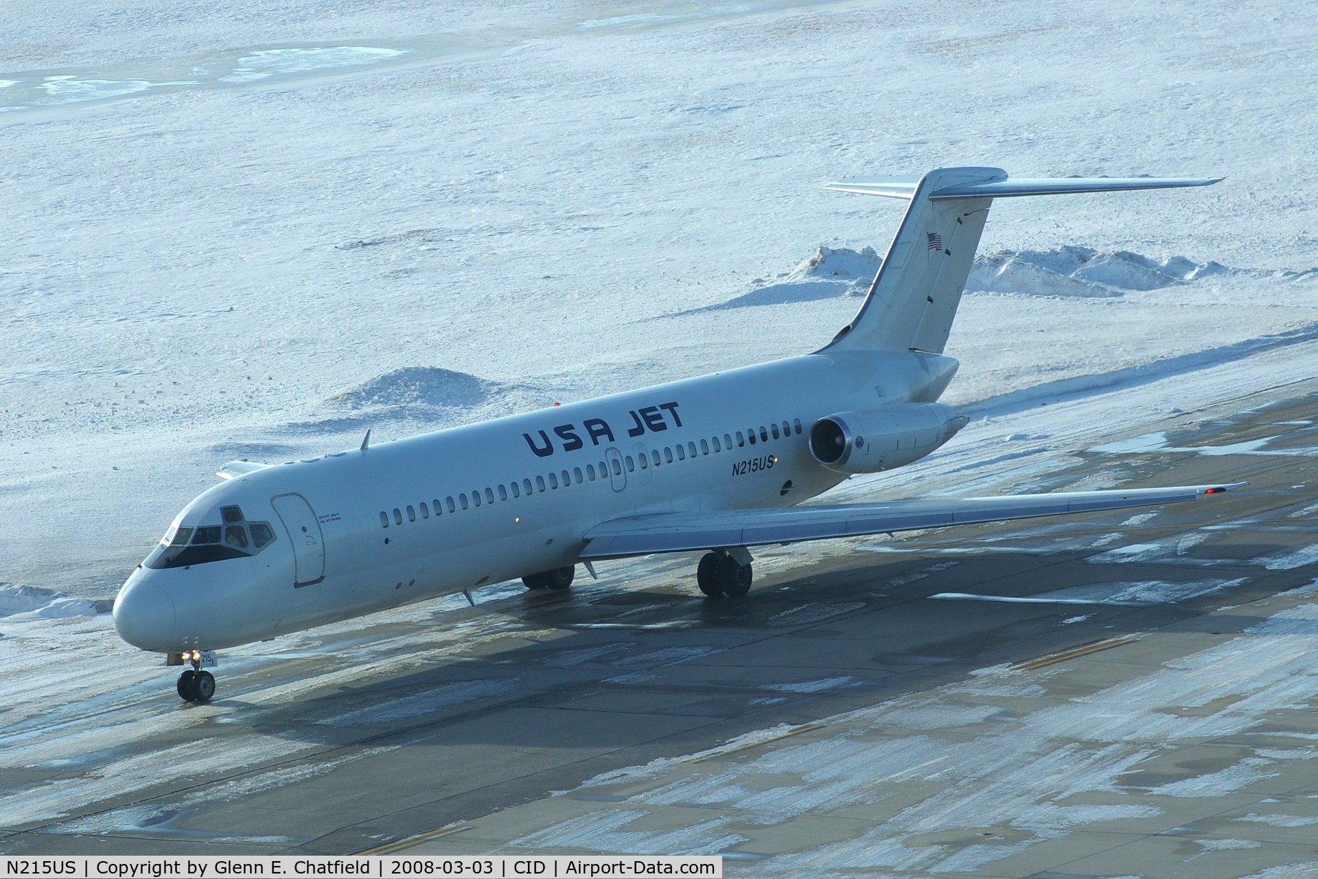 N215US, 1970 Douglas DC-9-32 C/N 47480, Jet USA taxiing to park below the tower