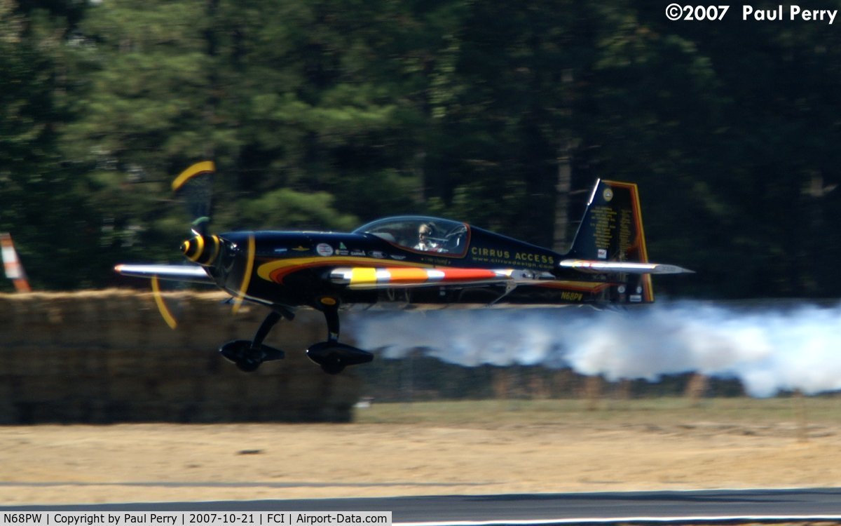 N68PW, Extra EA-300S C/N 030, Opening the airshow right