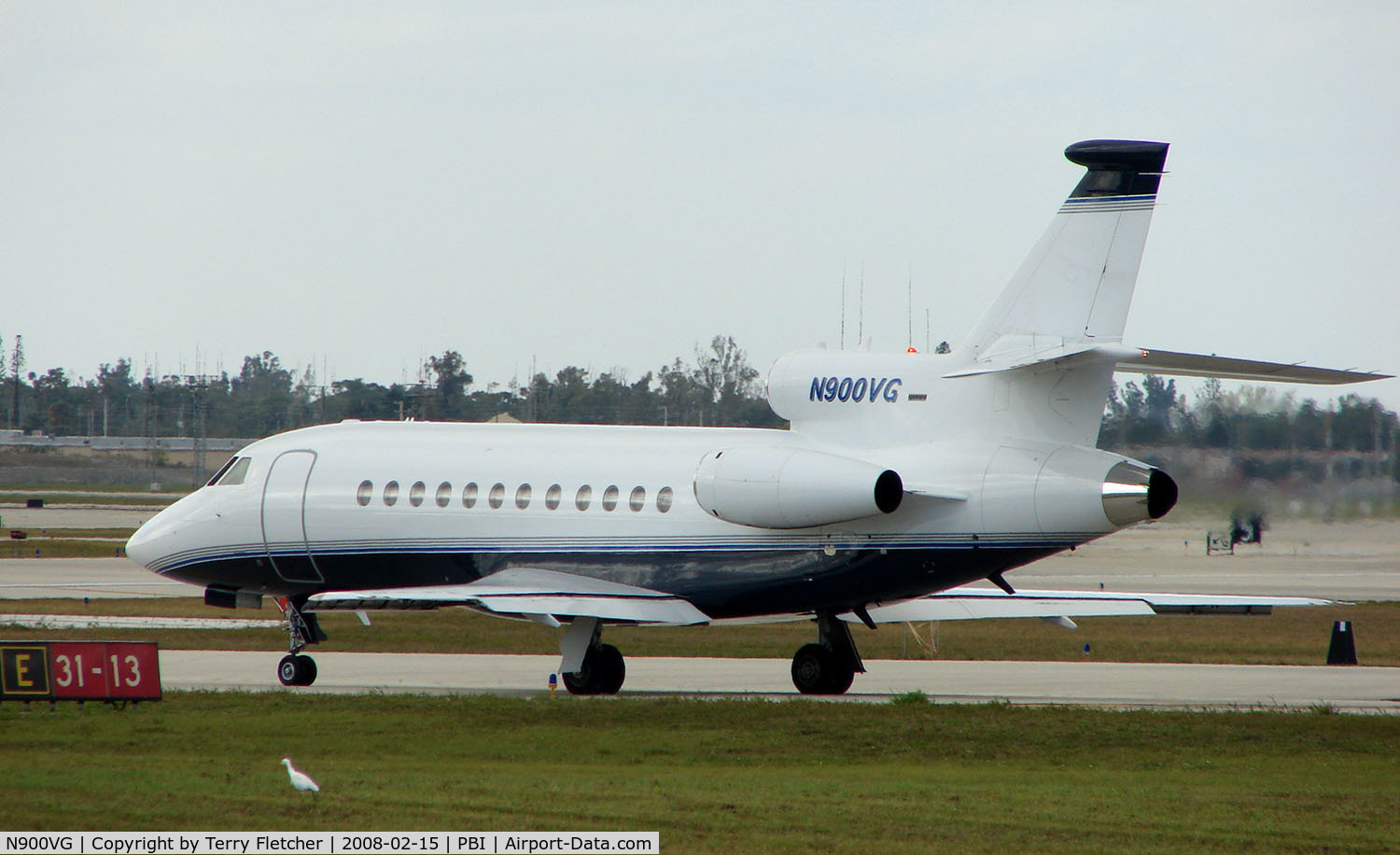 N900VG, 2006 Dassault Falcon 900EX C/N 178, The business aircraft traffic at West Palm Beach on the Friday before President's Day always provides the aviation enthusiast / photographer with a treat
