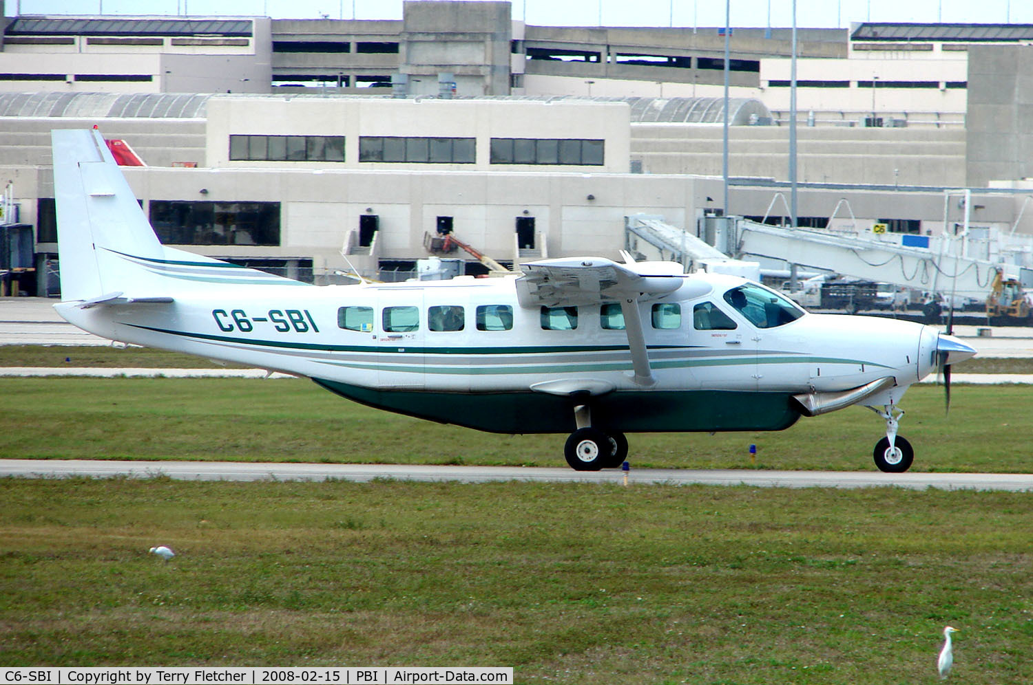 C6-SBI, 2006 Cessna 208B Grand Caravan C/N 208B1207, Another Bahamas registered Cessna Caravan at West Palm Beach