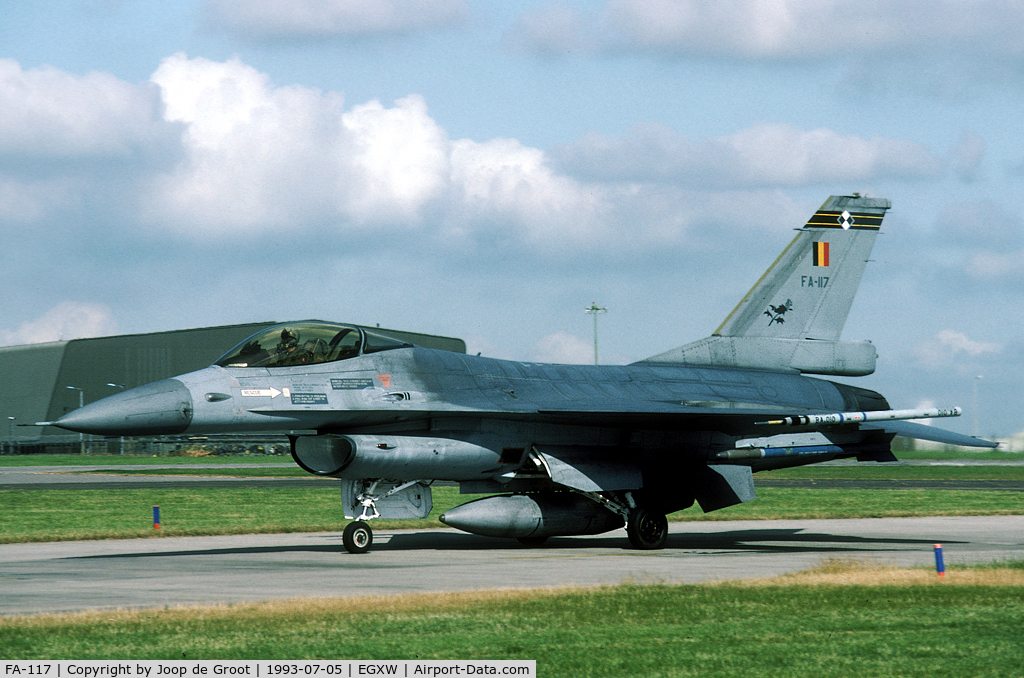 FA-117, SABCA F-16AM Fighting Falcon C/N 6H-117, During the nineties Belgian F-16's still had their full color markings.