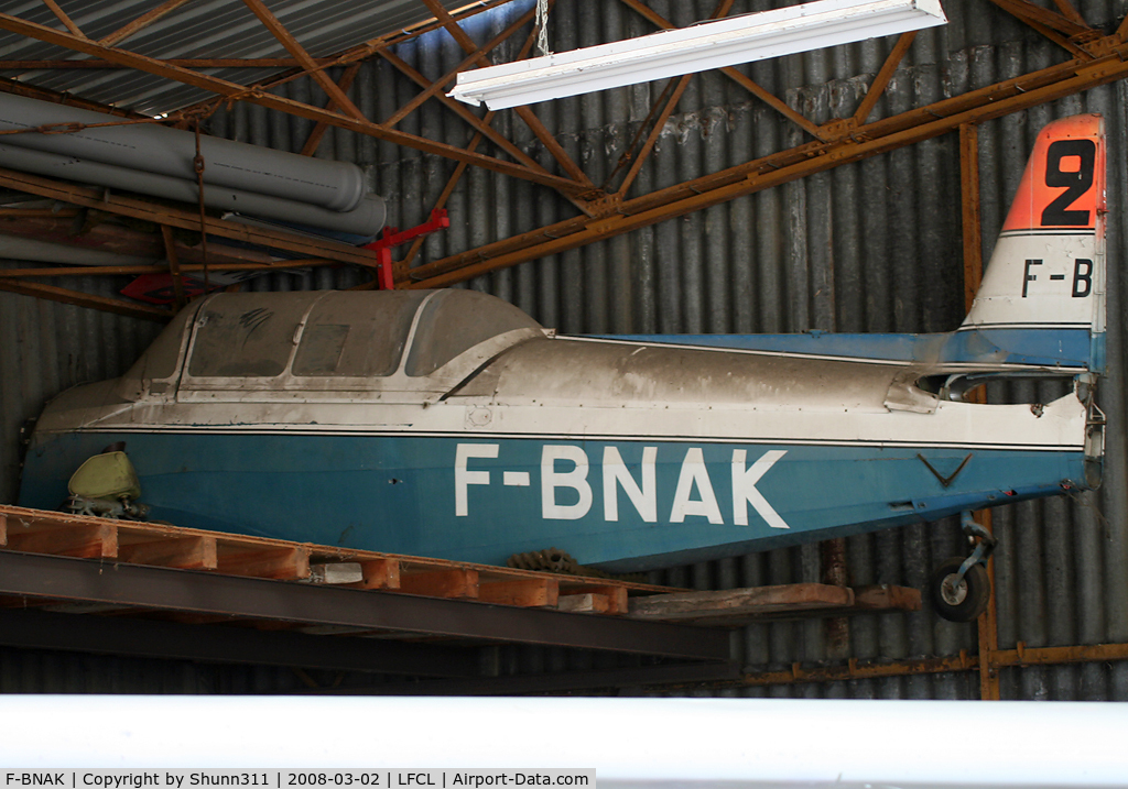 F-BNAK, Zlín Z-326 Trener Master C/N 907, Stored in one of the hangards of LFCL... With restoration it should be fly !