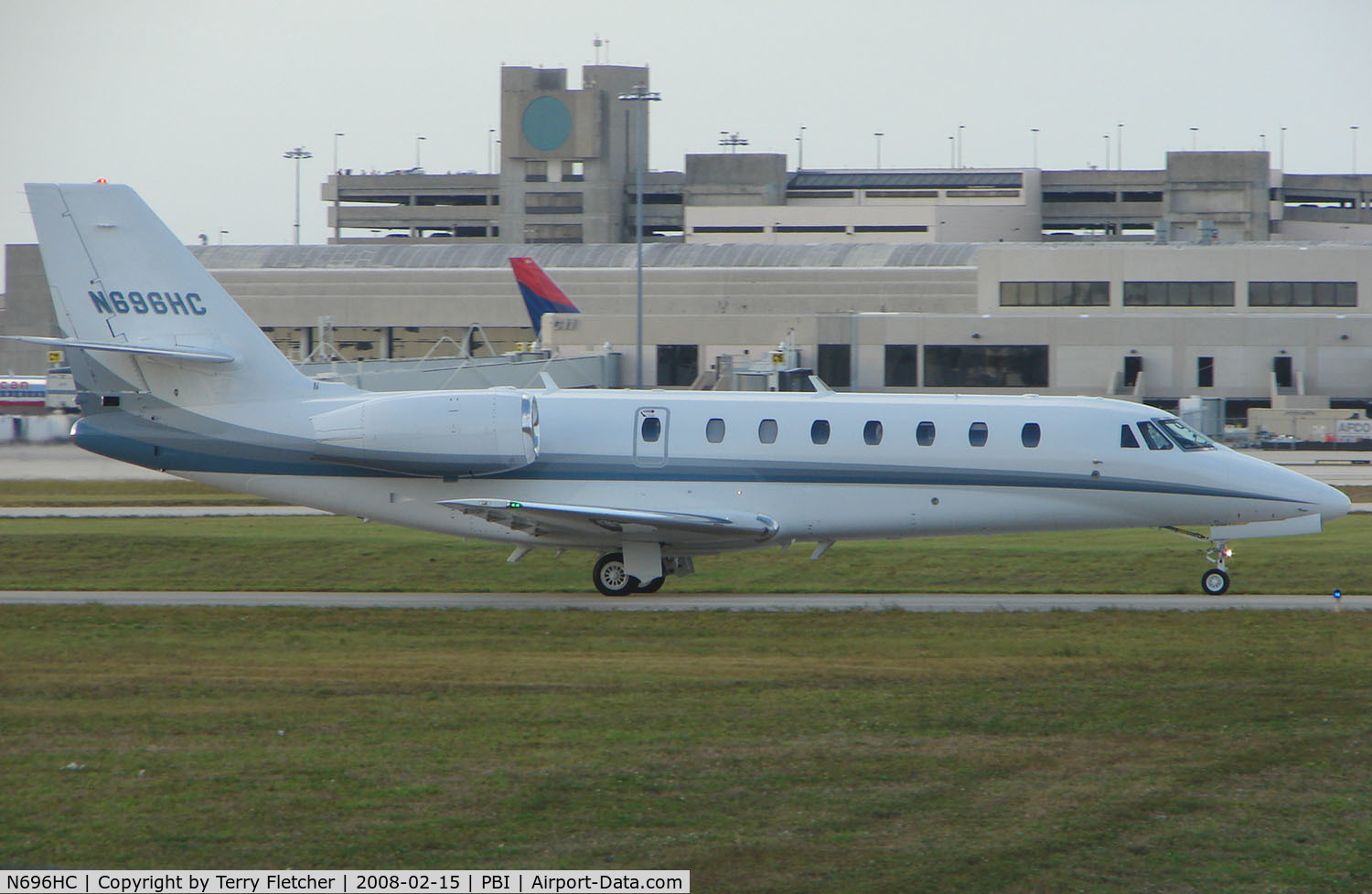 N696HC, 2006 Cessna 680 Citation Sovereign C/N 680-0101, The business aircraft traffic at West Palm Beach on the Friday before President's Day always provides the aviation enthusiast / photographer with a treat