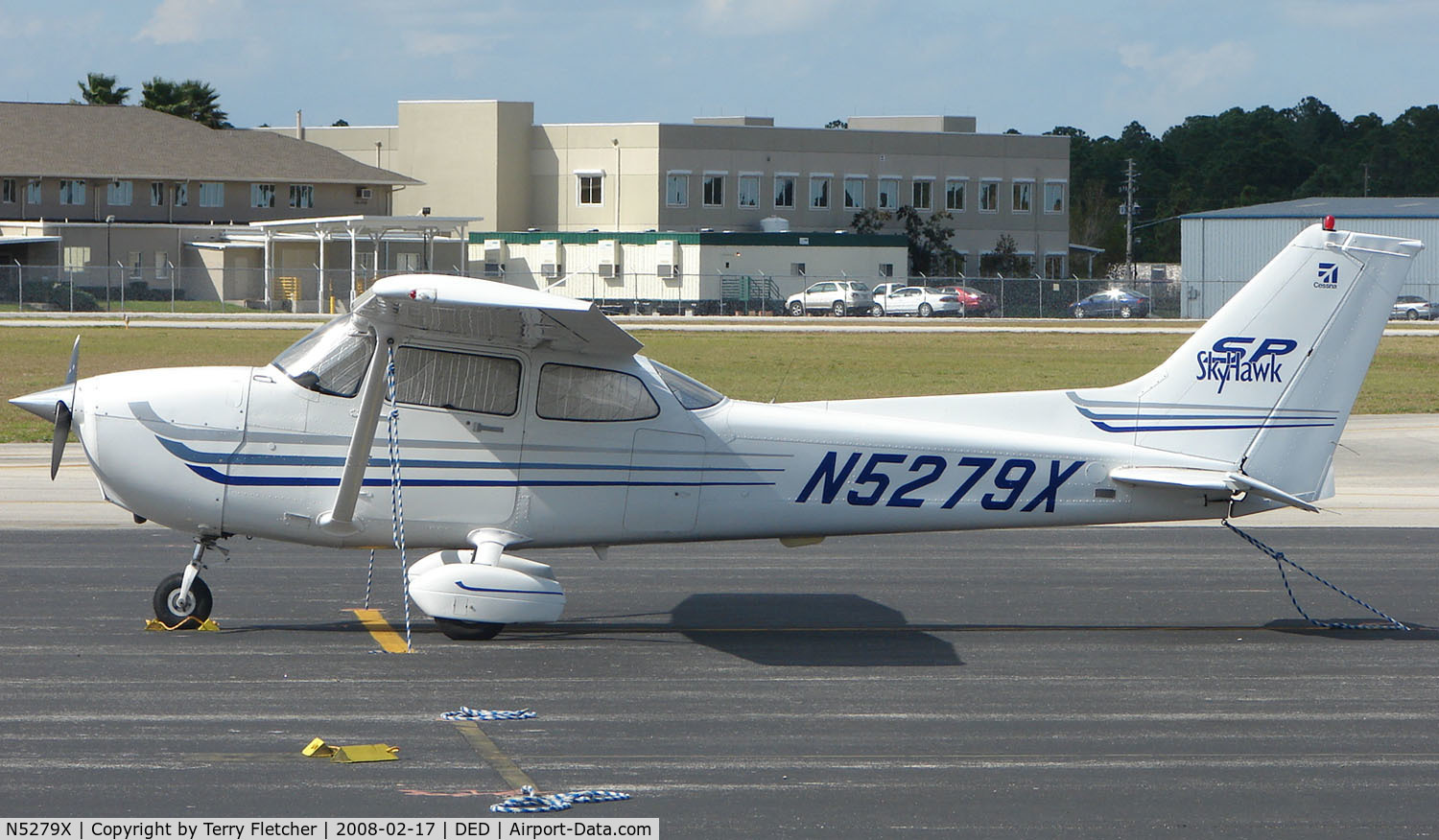 N5279X, 2003 Cessna 172S C/N 172S9324, Cessna 172S at Deland , Florida