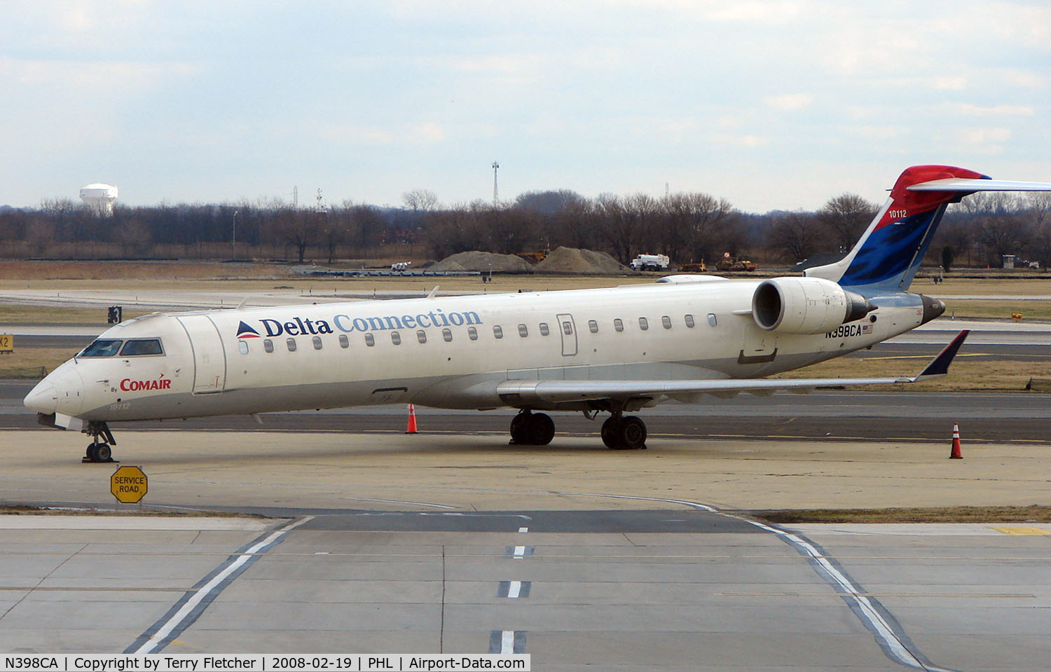N398CA, 2003 Bombardier CRJ-700 (CL-600-2C10) Regional Jet C/N 10112, Comair CRJ  rests between services to/from Philadelphia