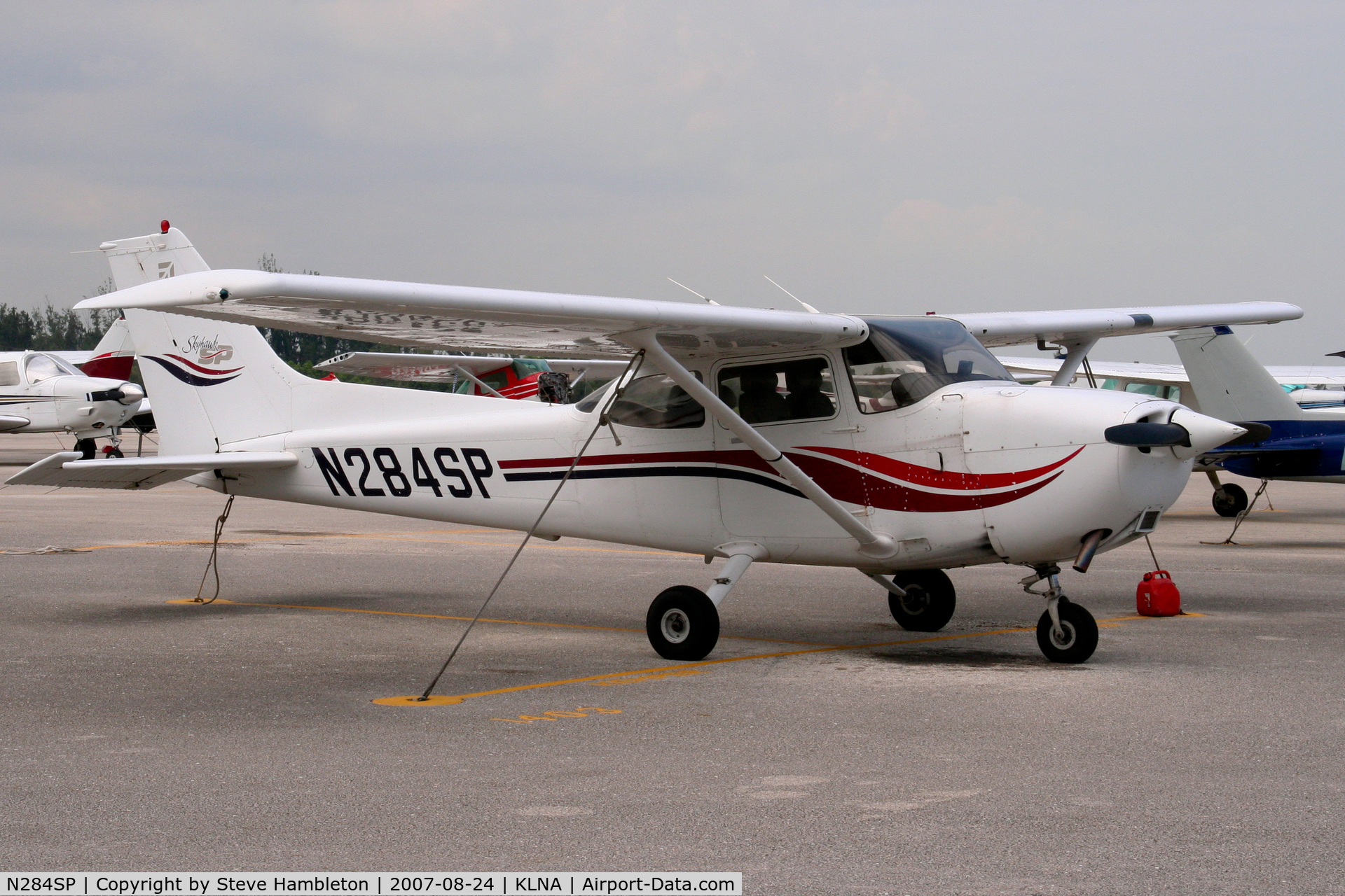N284SP, 1999 Cessna 172S C/N 172S8235, Cessna 172 at Lantana