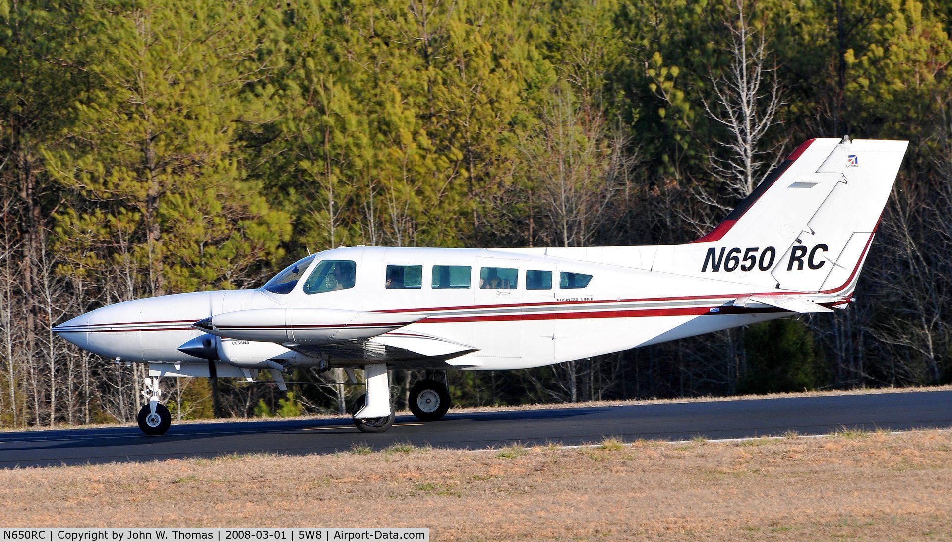 N650RC, 1973 Cessna 402B C/N 402B0320, Setting down