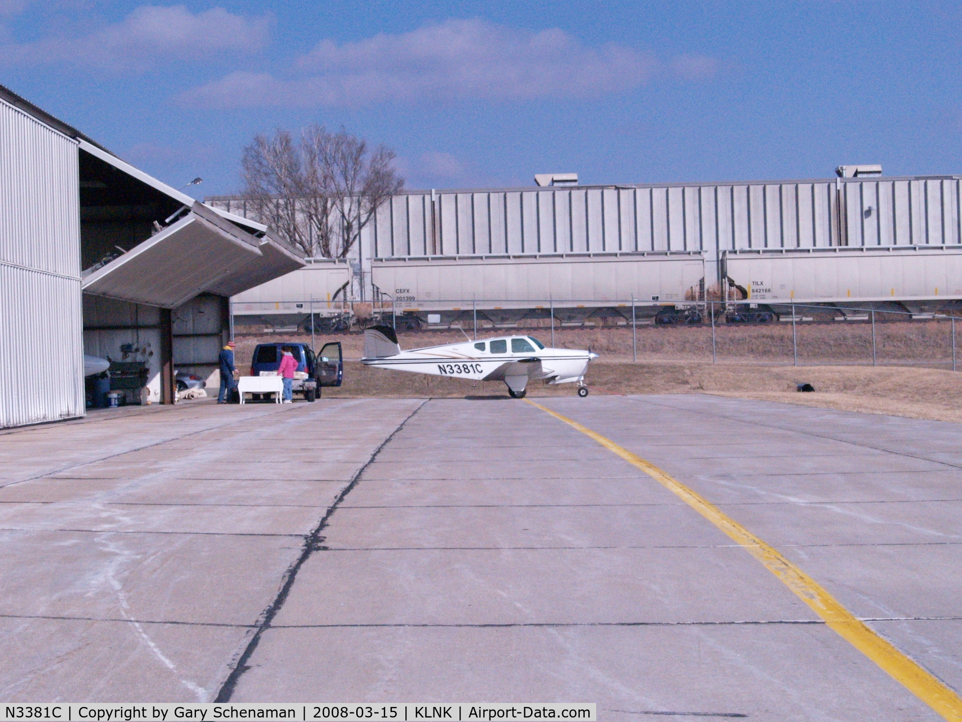 N3381C, Beech F35 Bonanza C/N D-4048, Cleaning out the hanger