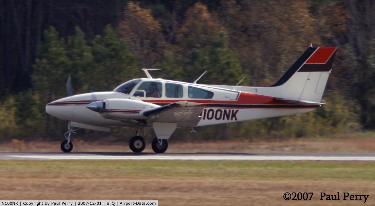 N100NK, 1969 Beech D55 Baron C/N TE-767, Building up airspeed, ready for rotation