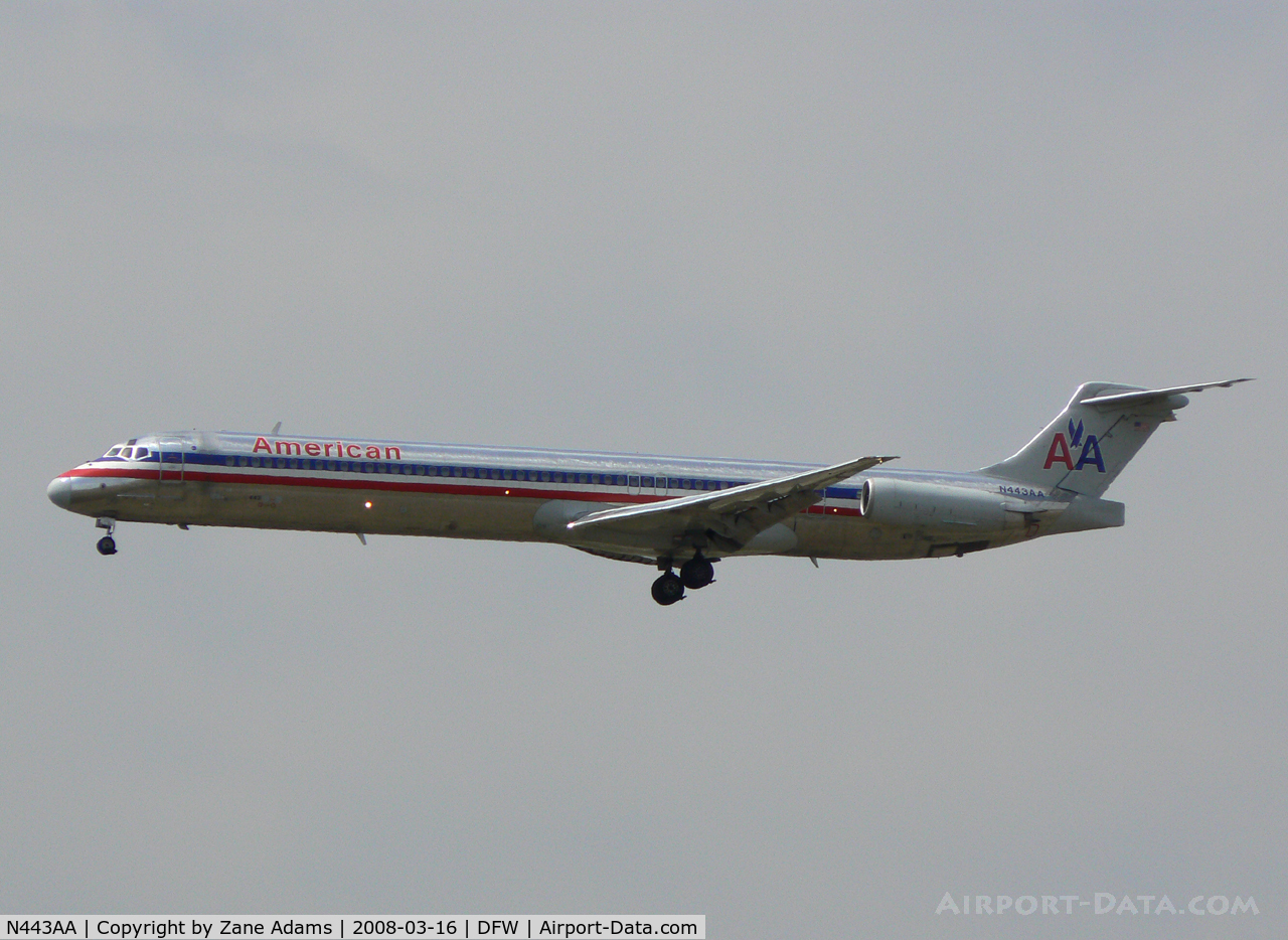 N443AA, 1987 McDonnell Douglas MD-82 (DC-9-82) C/N 49469, American Airlines Landing 18R at DFW