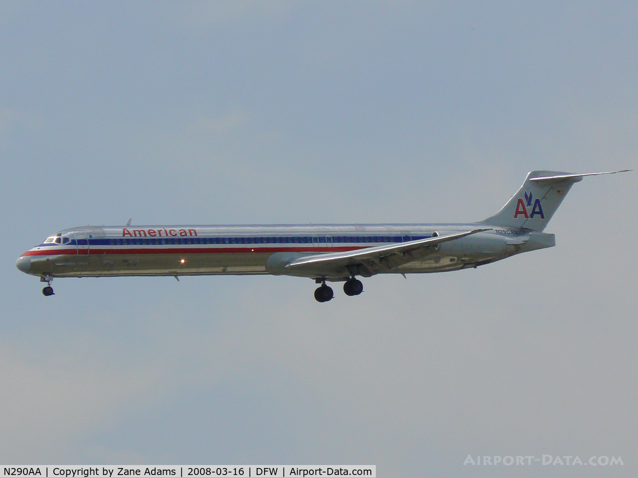 N290AA, 1985 McDonnell Douglas MD-82 (DC-9-82) C/N 49302, American Airlines Landing 18R at DFW