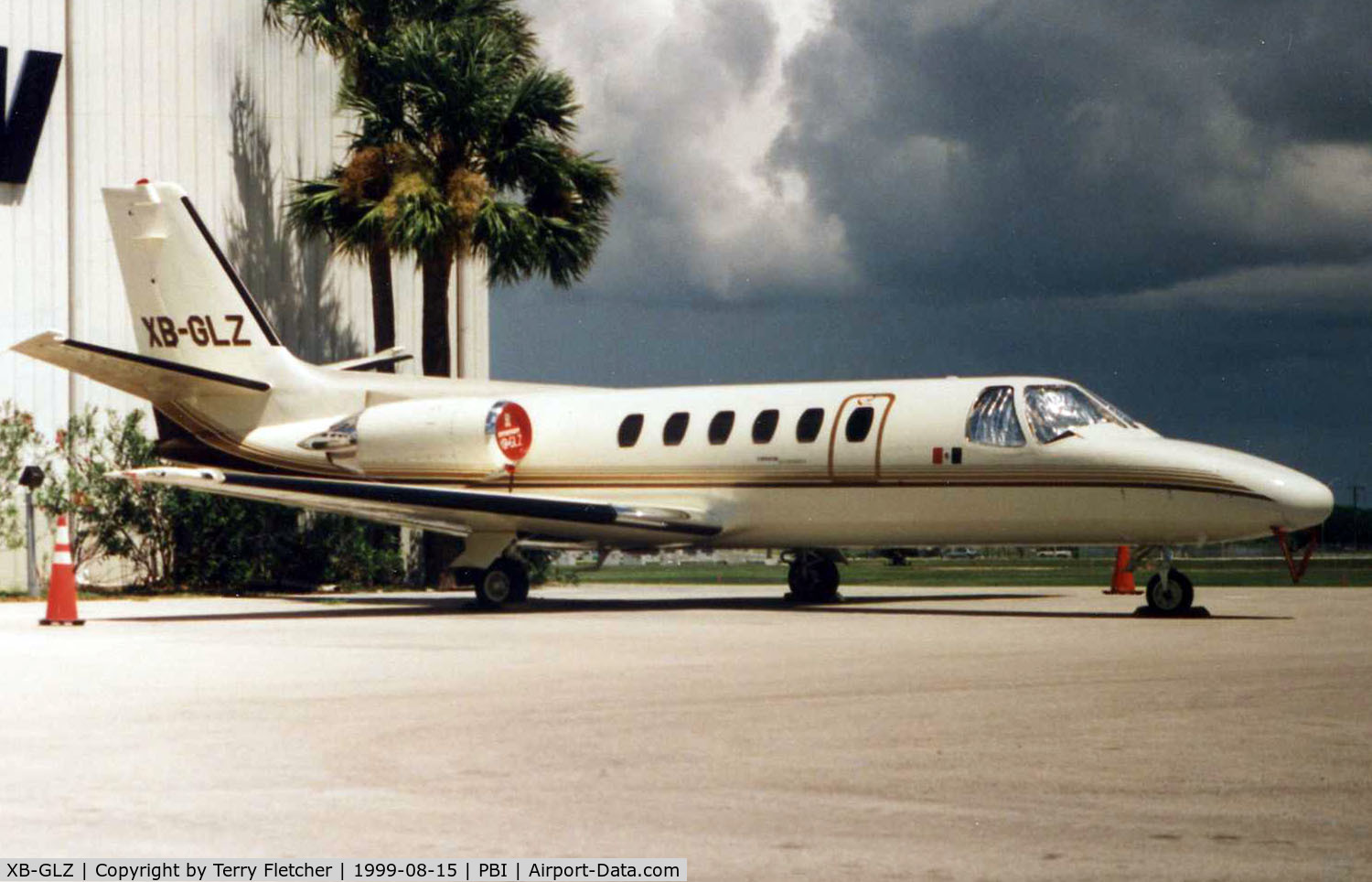 XB-GLZ, Cessna Citation 550 II C/N 550-0303, Mexican Cessna 550 at Palm Beach in 1999