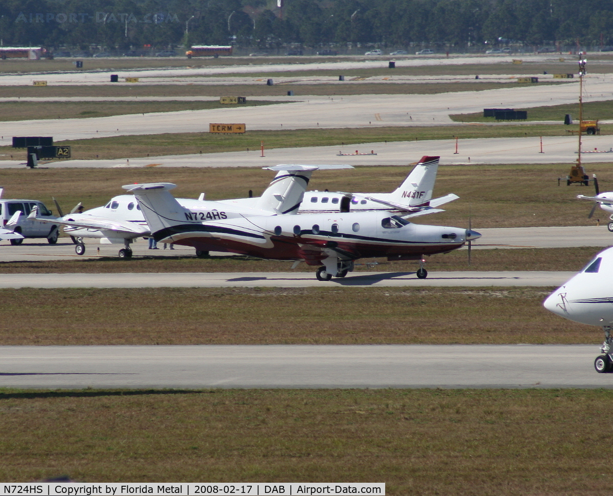N724HS, 2004 Pilatus PC-12/45 C/N 564, PC-12