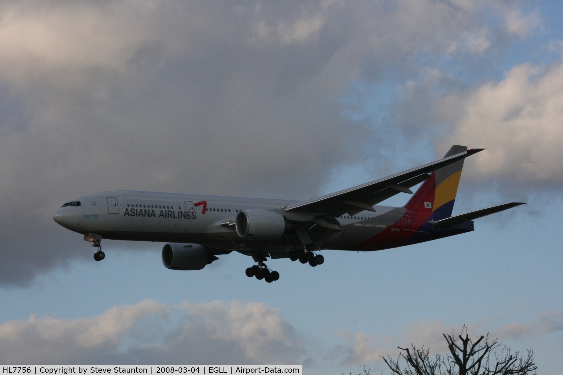 HL7756, Boeing 777-28E/ER C/N 30860/659, Taken at Heathrow Airport March 2008