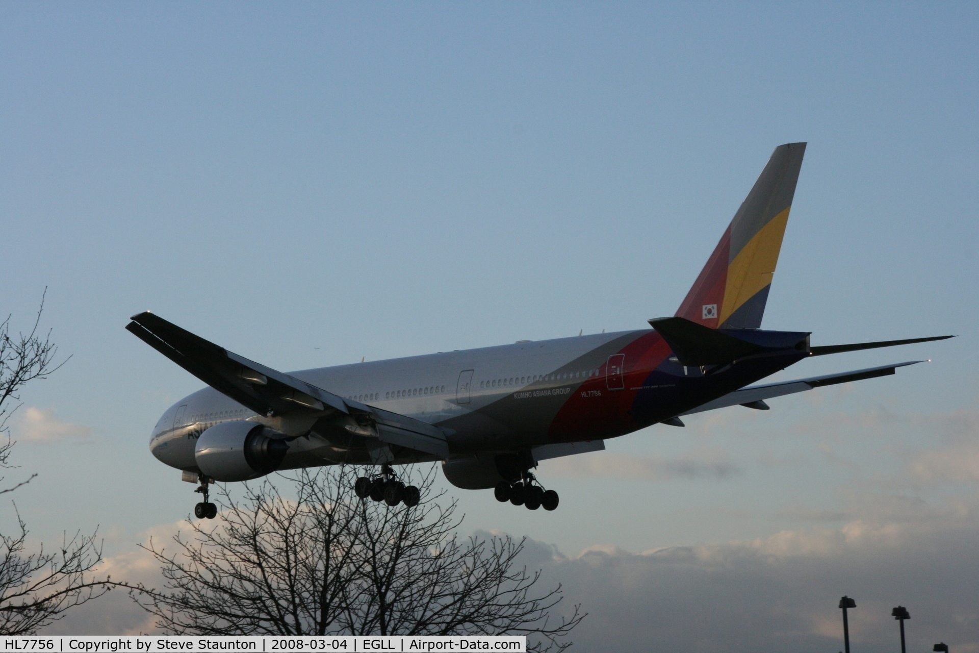 HL7756, Boeing 777-28E/ER C/N 30860/659, Taken at Heathrow Airport March 2008