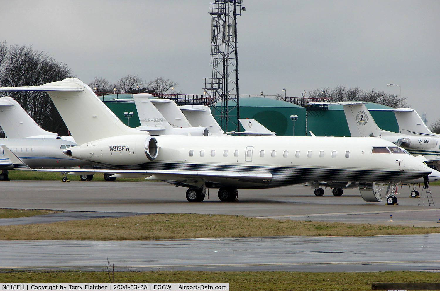 N818FH, Bombardier BD-700-1A10 Global 5000 C/N 9180, Global Express at Luton in March 2008