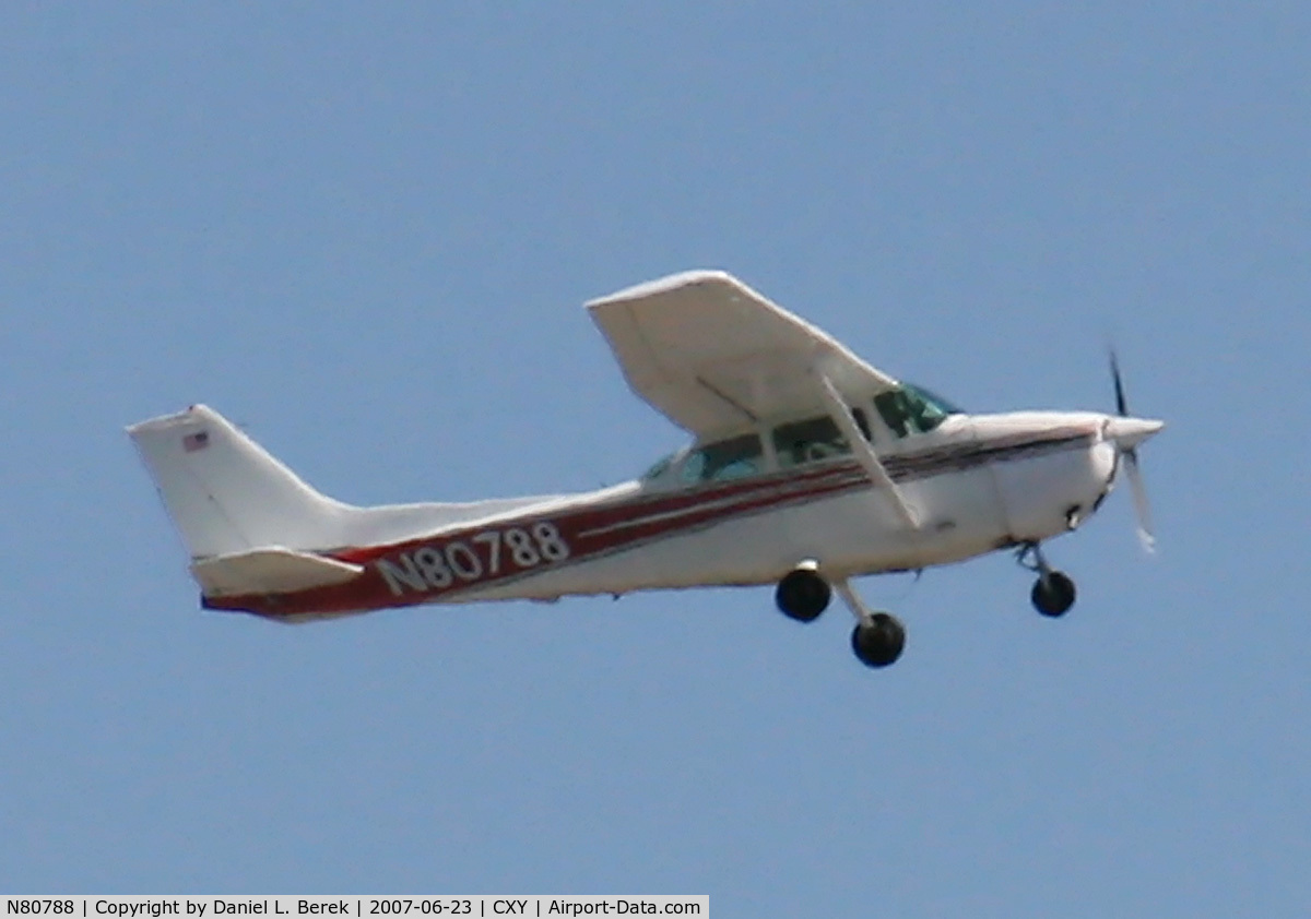 N80788, 1976 Cessna 172M C/N 17266748, Bicentennial Skyhawk takes to the air.