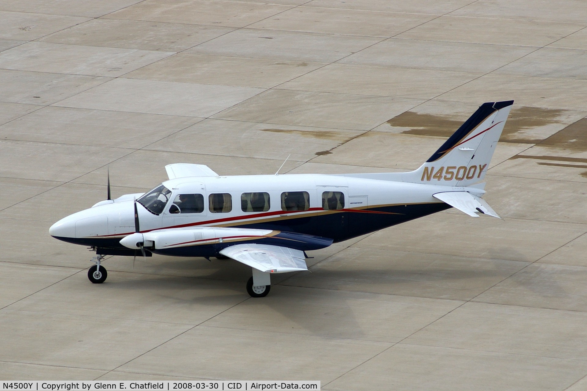 N4500Y, 1980 Piper PA-31-350 Chieftain C/N 31-8052160, Taxiing for departure from Landmark